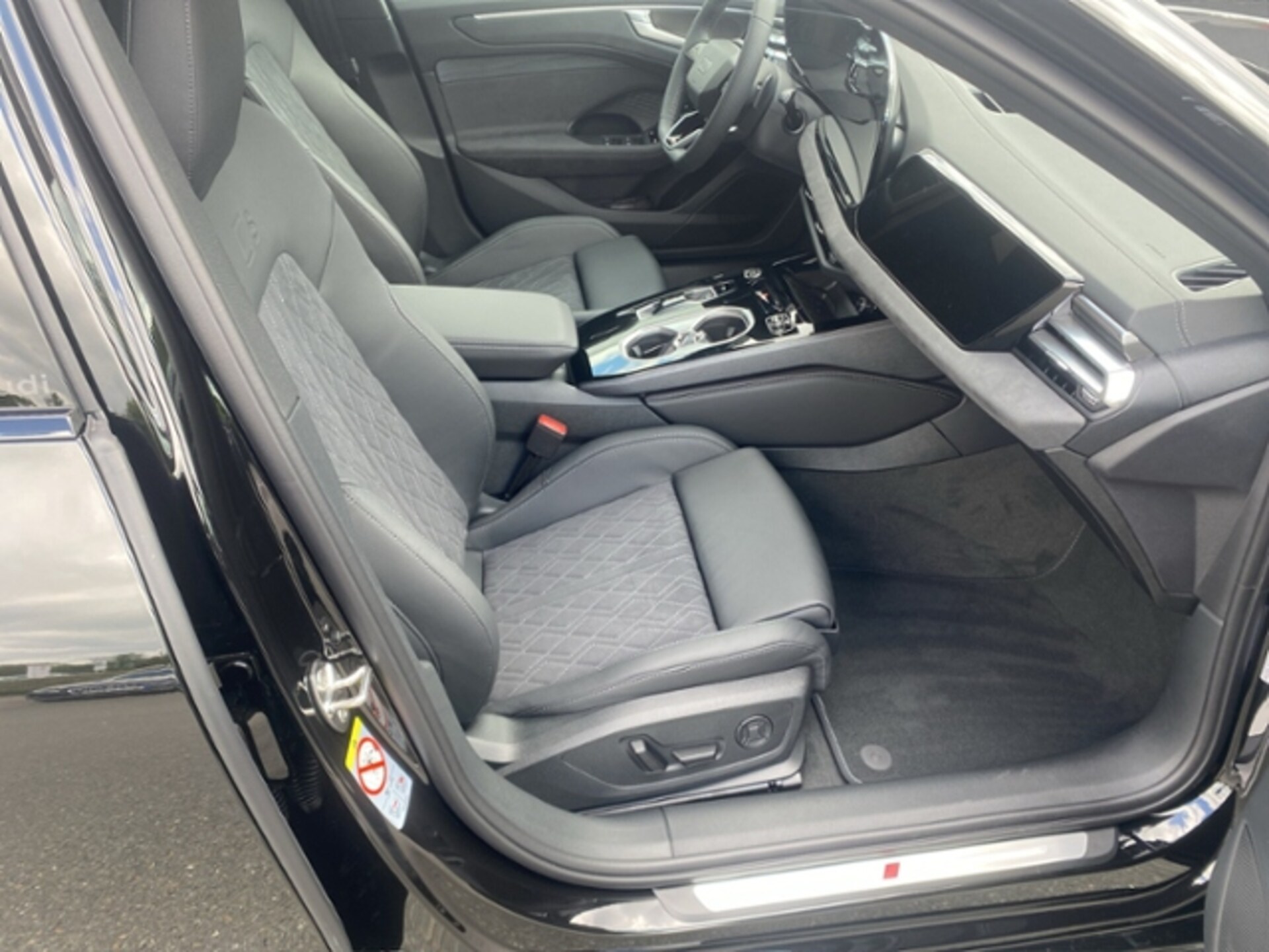 Audi A6 Avant edition one