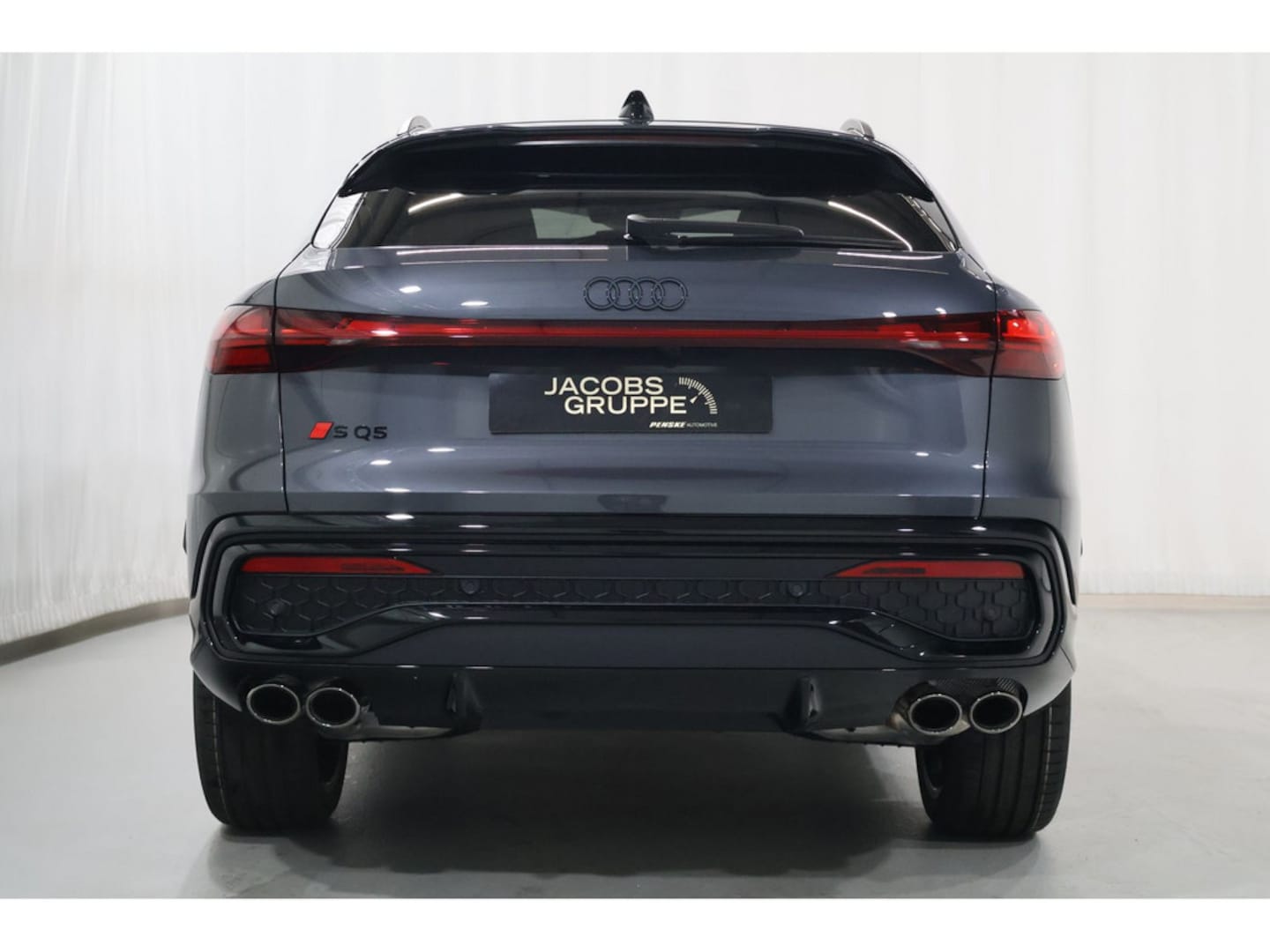 Bild über Audi SQ5 Sportback edition one mit Akzenten mythosschwarz TFSI 270 kW S tronic - für weitere Informationen kontaktieren Sie den Audi Partner