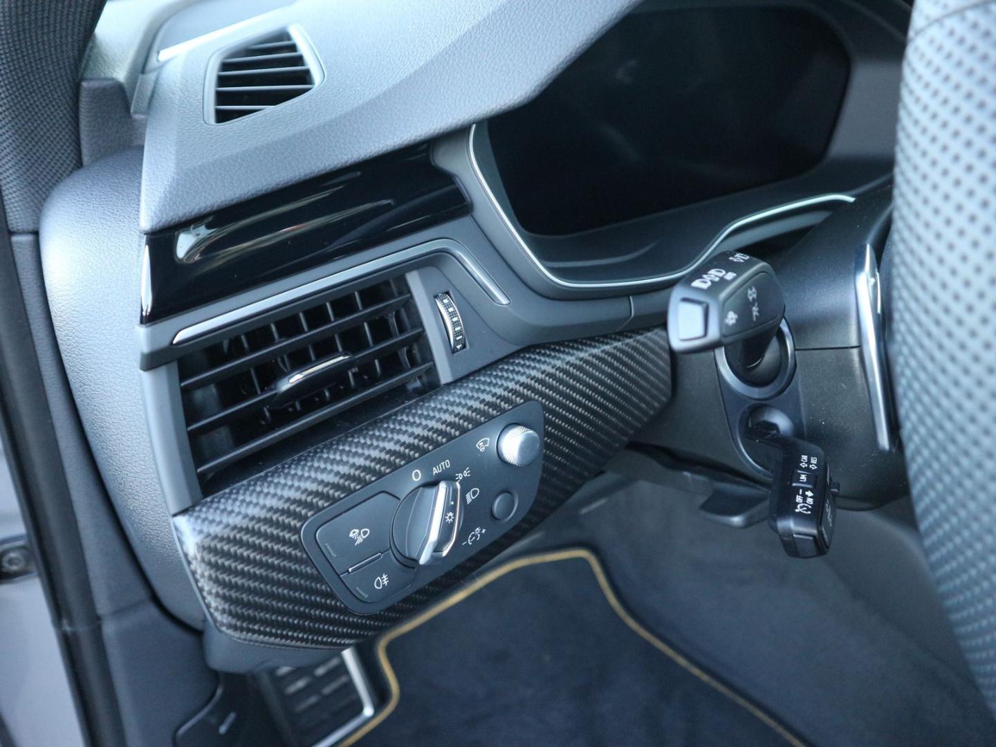 Image about Audi RS 4 Avant quattro tiptronic