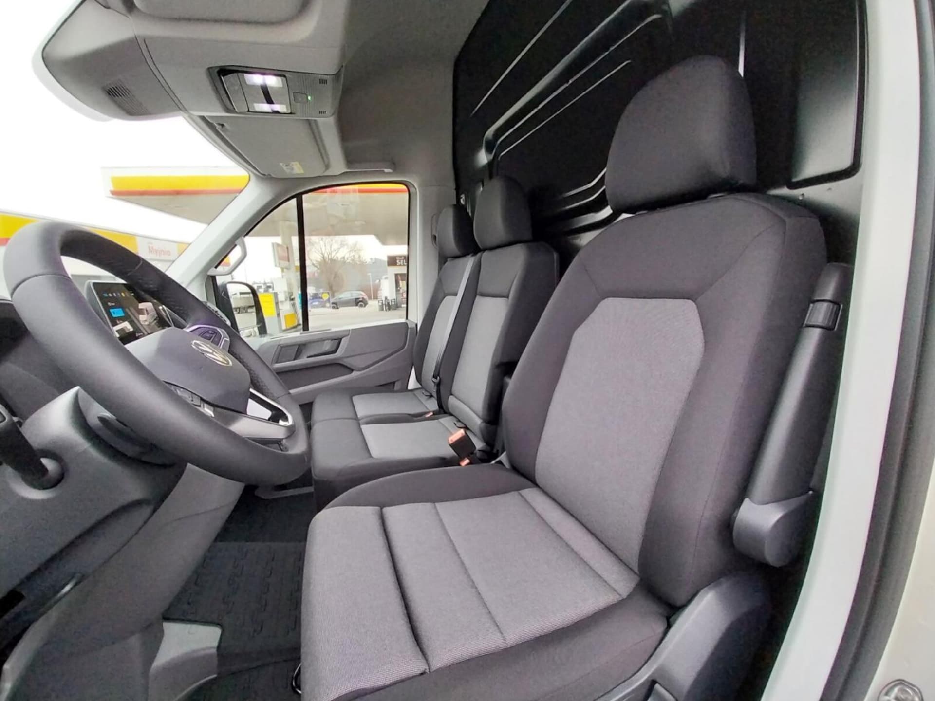 Volkswagen Crafter Furgon średni rozstaw osi