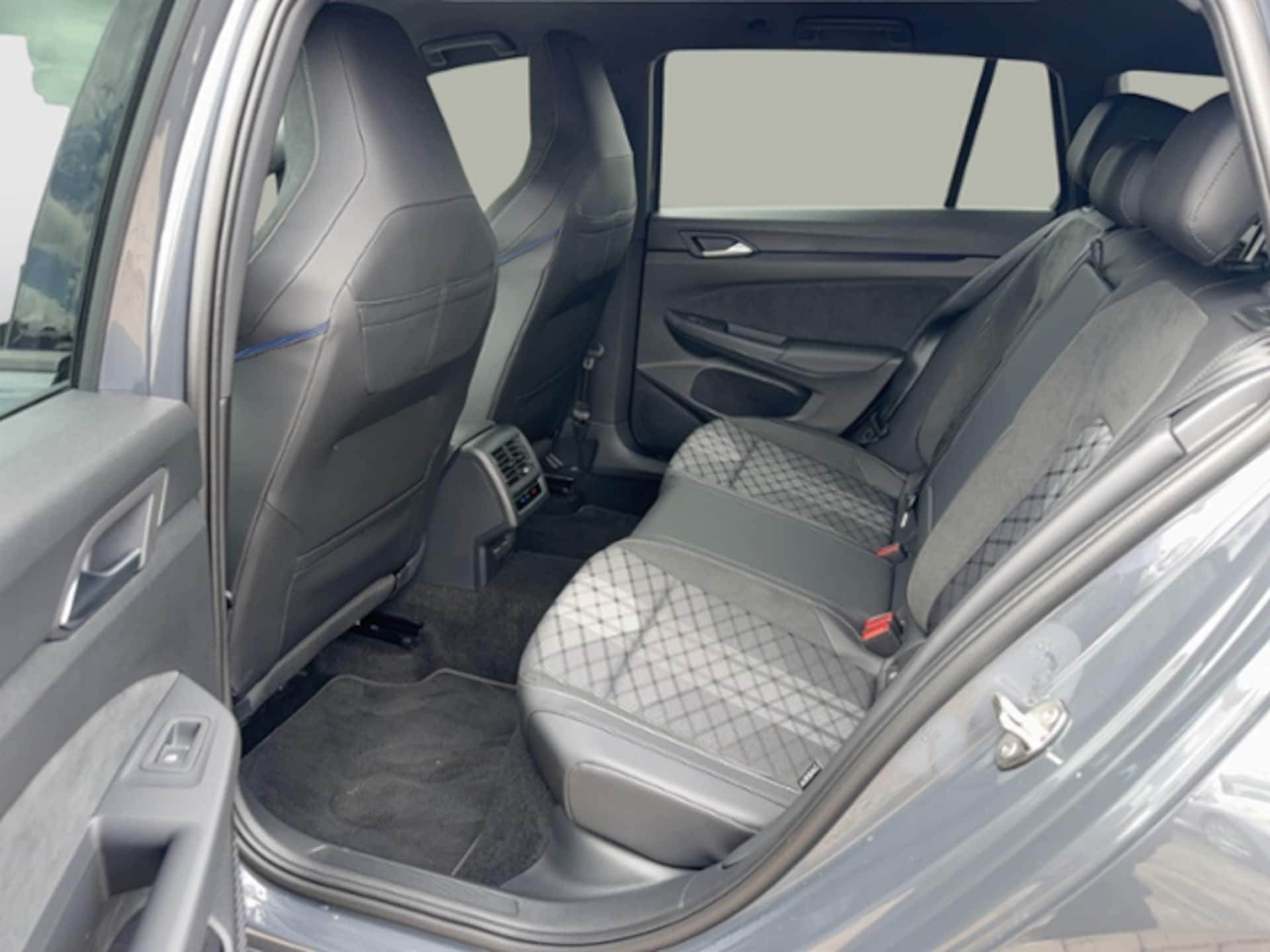 Volkswagen Golf Variant R-Line