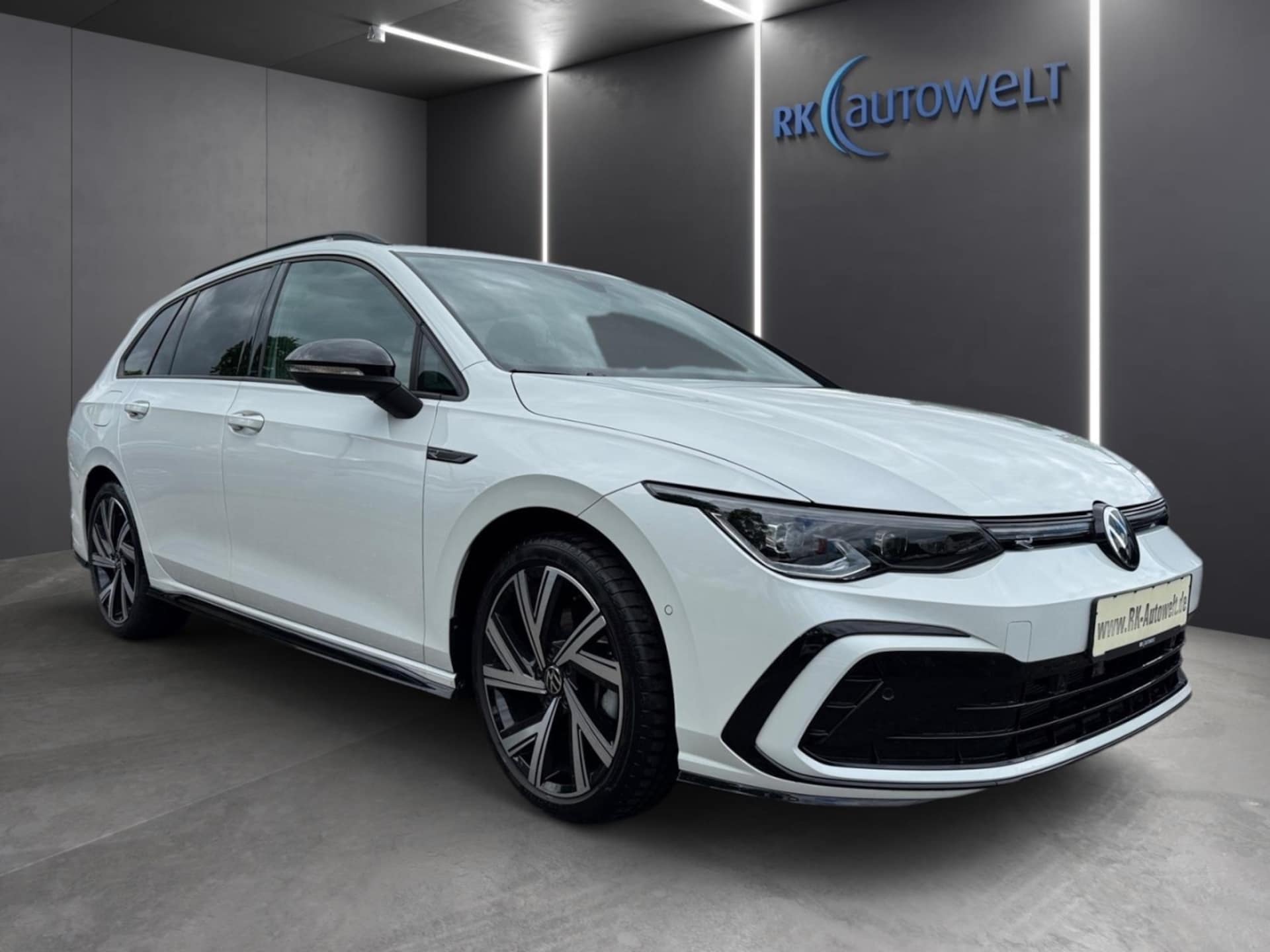Volkswagen Golf Variant R-Line