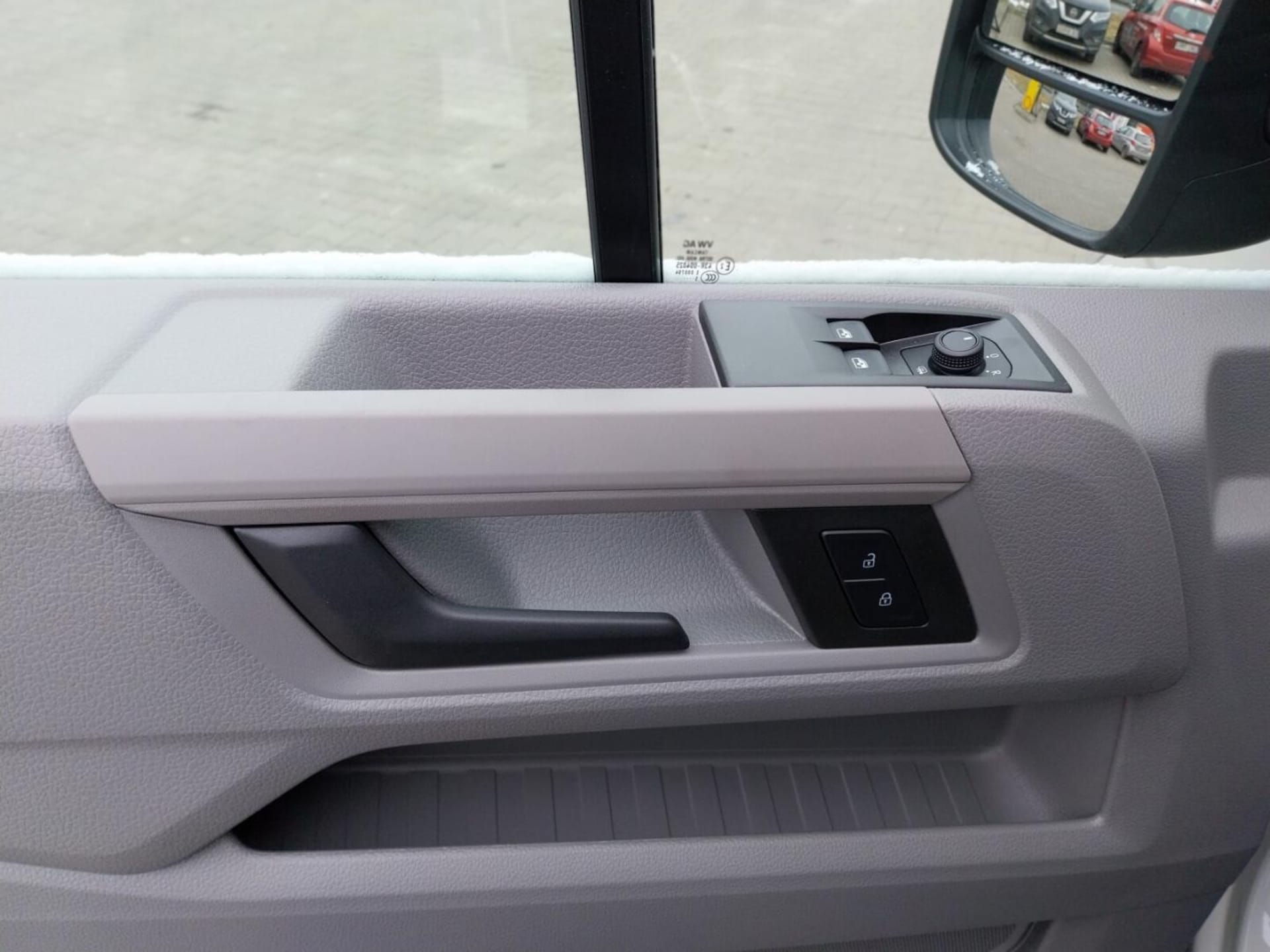Volkswagen Crafter Furgon średni rozstaw osi