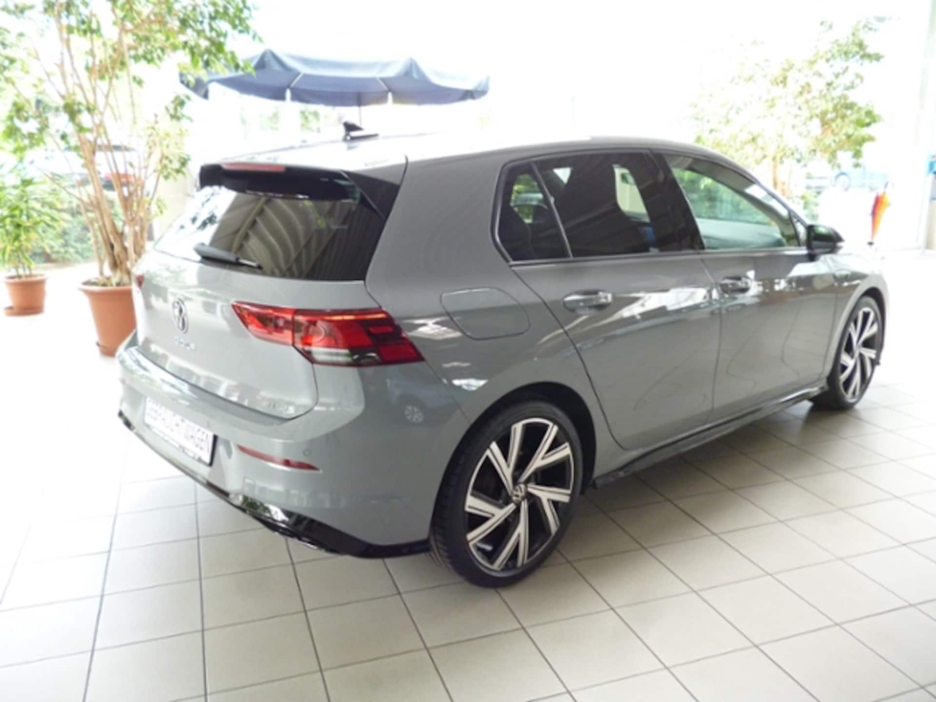 Volkswagen Golf R-Line