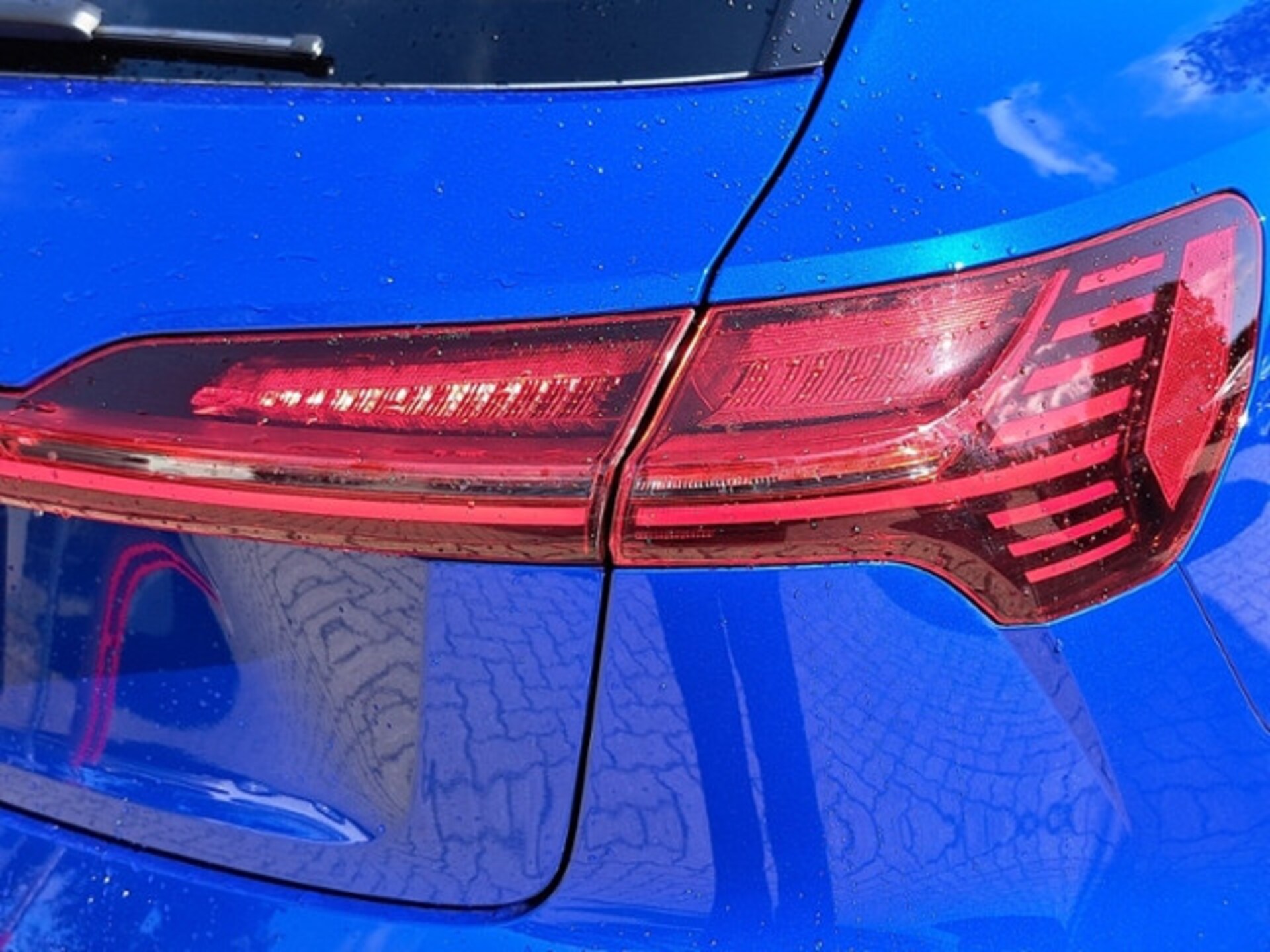 Audi Q8 e-tron S line