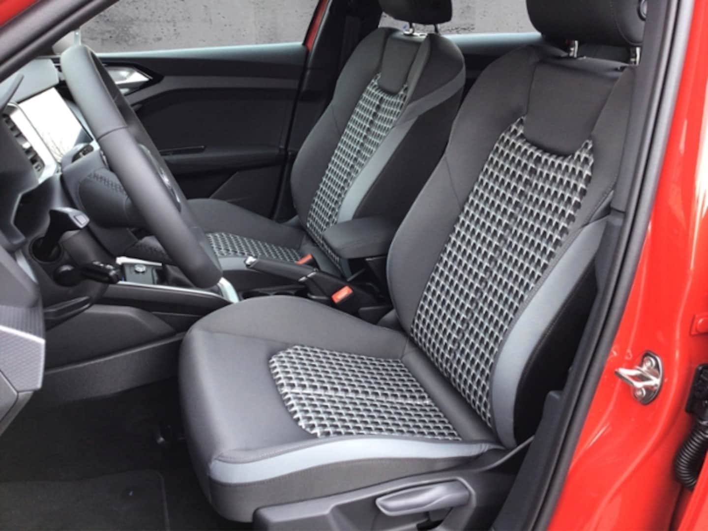 Bild über Audi A1 Sportback advanced 30 TFSI S tronic - für weitere Informationen kontaktieren Sie den Audi Partner