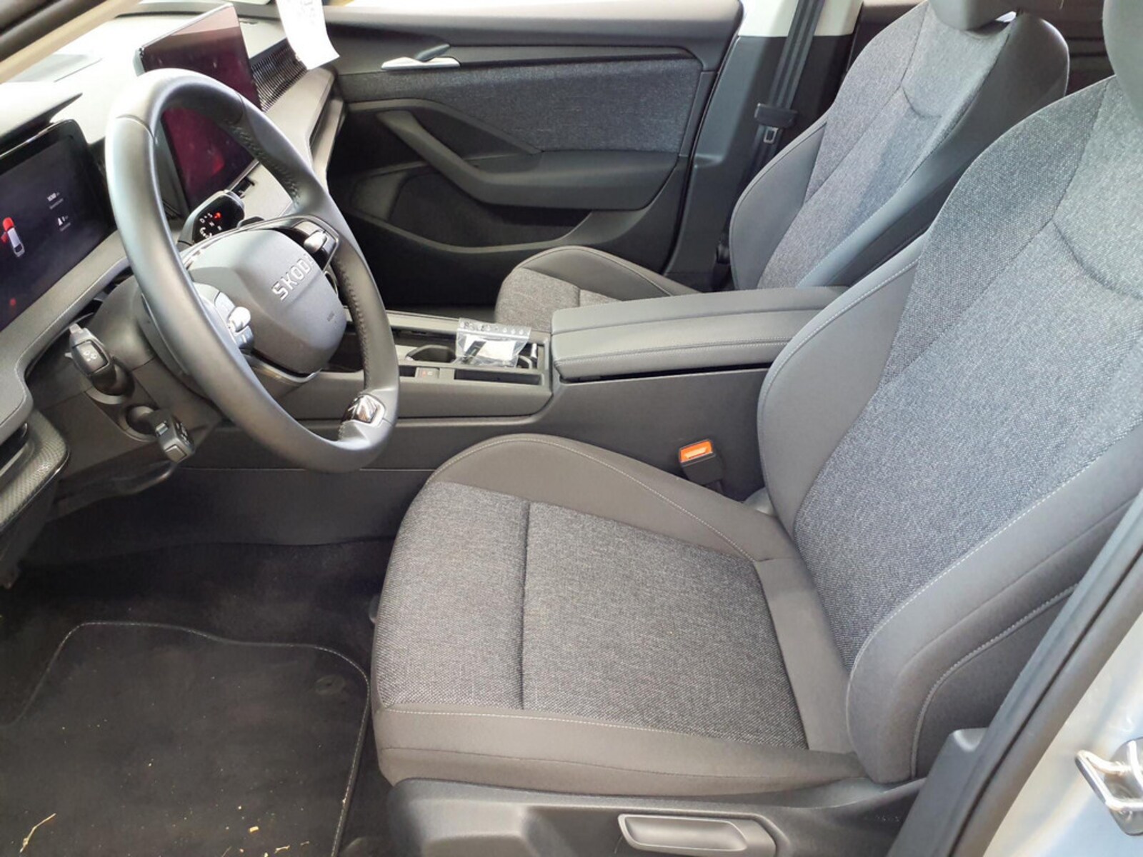 Škoda Superb Combi – Bild 7