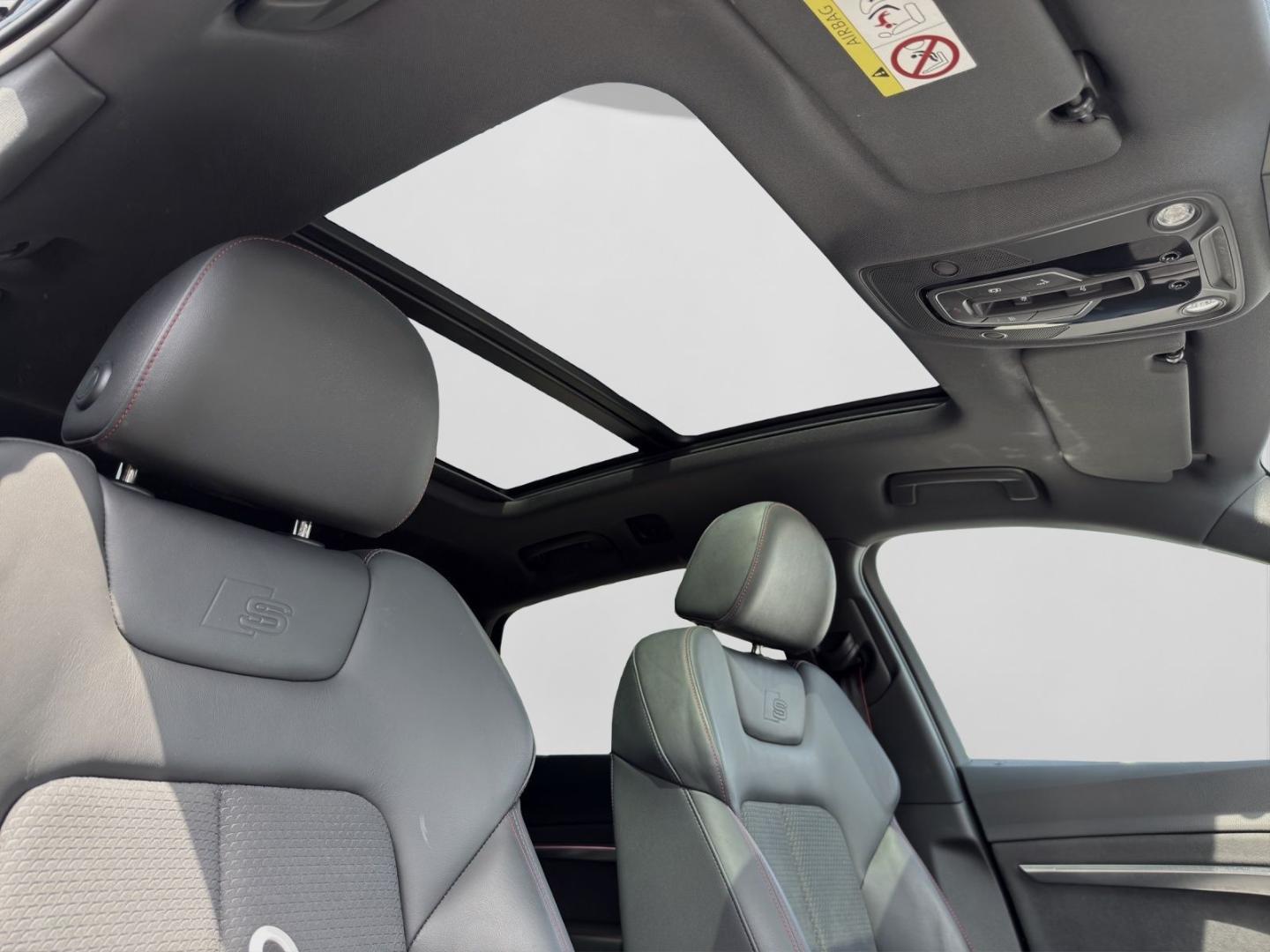 Image about Audi Q8 e-tron S line 55 e-tron quattro