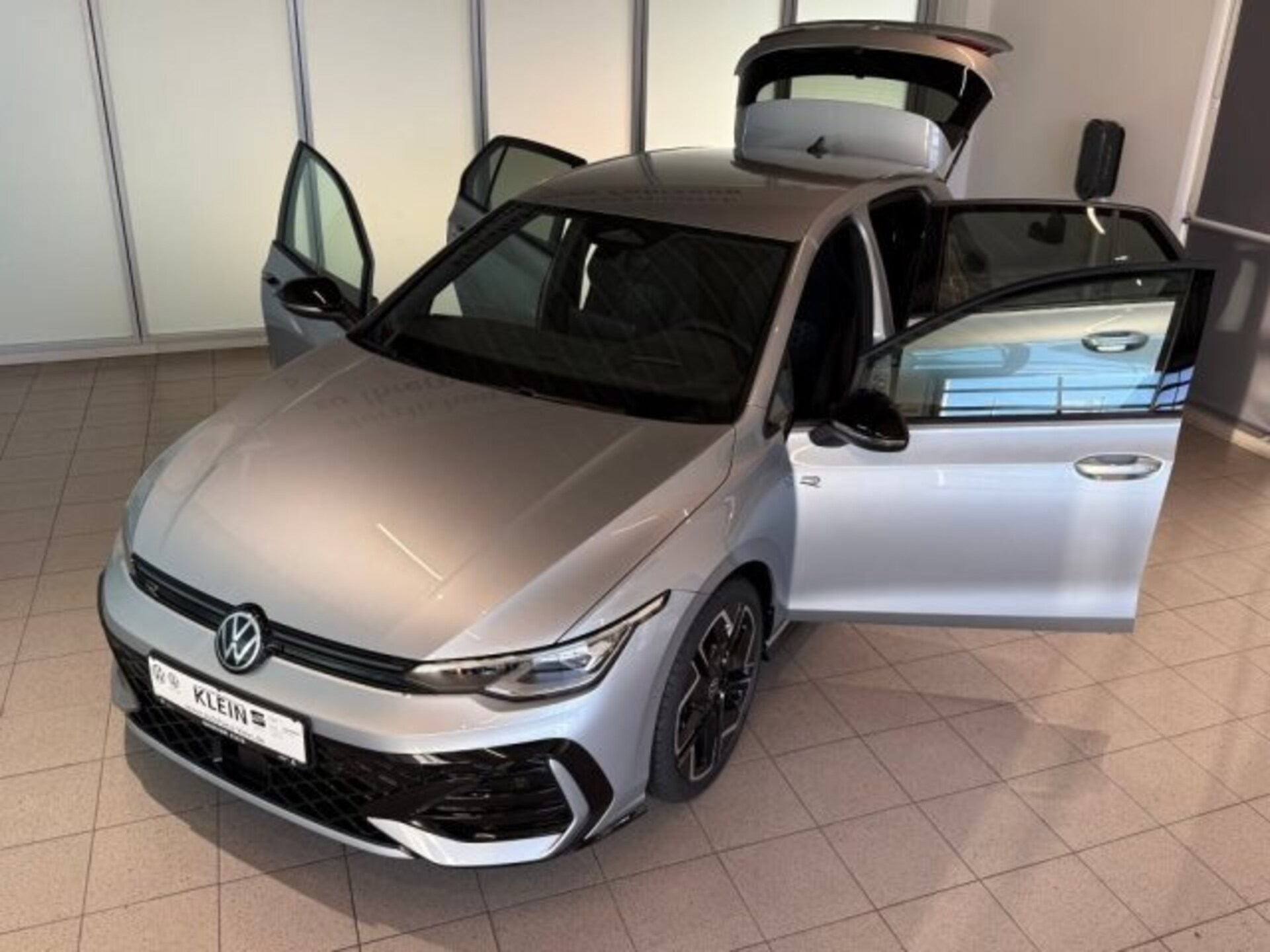 Volkswagen Golf R-Line