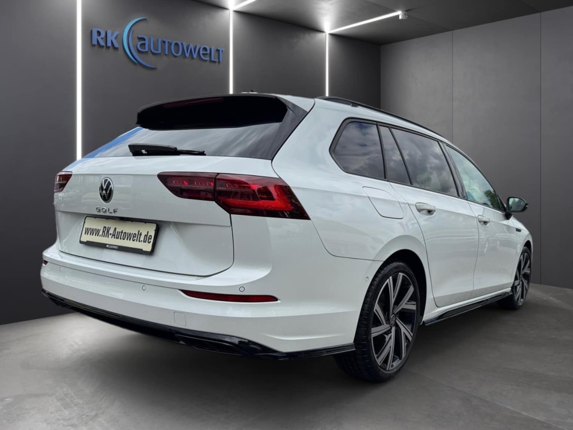 Volkswagen Golf Variant R-Line