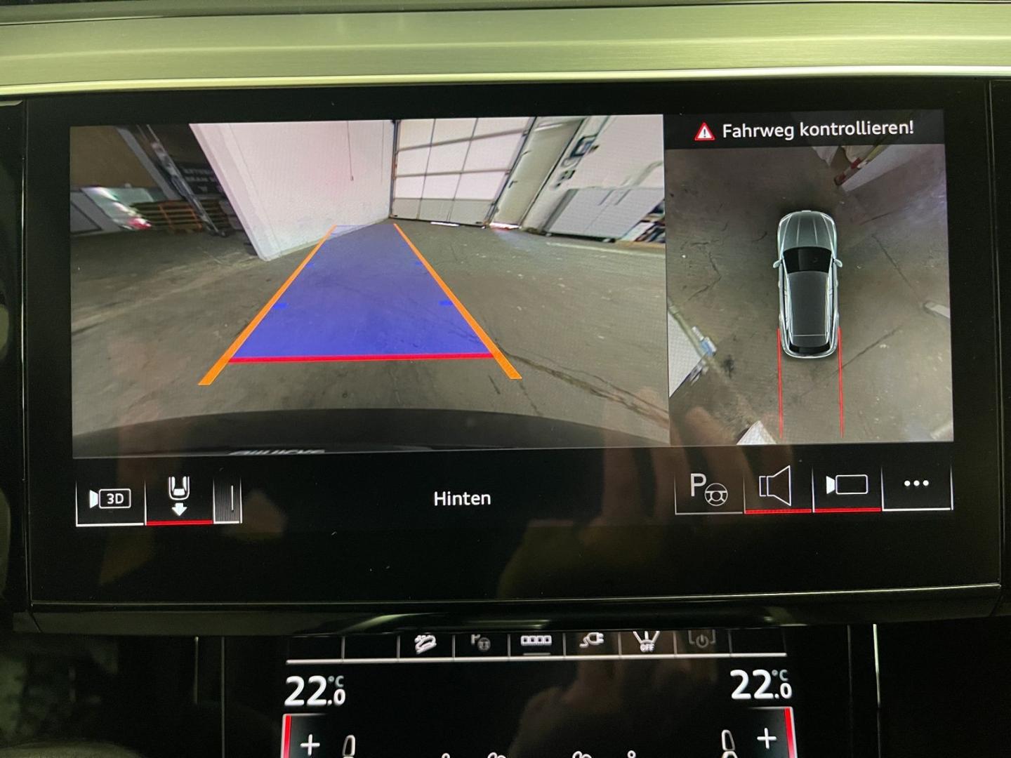 Image about Audi Q8 e-tron advanced 55 e-tron quattro