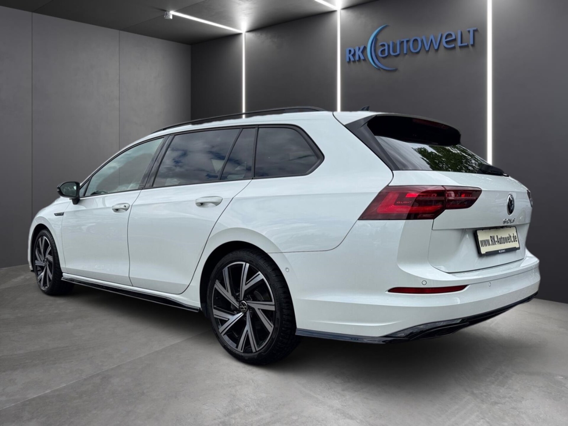Volkswagen Golf Variant R-Line