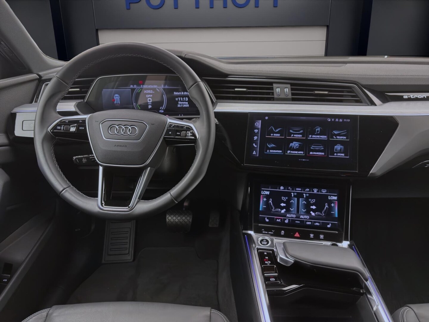 Image about Audi Q8 e-tron advanced 55 e-tron quattro