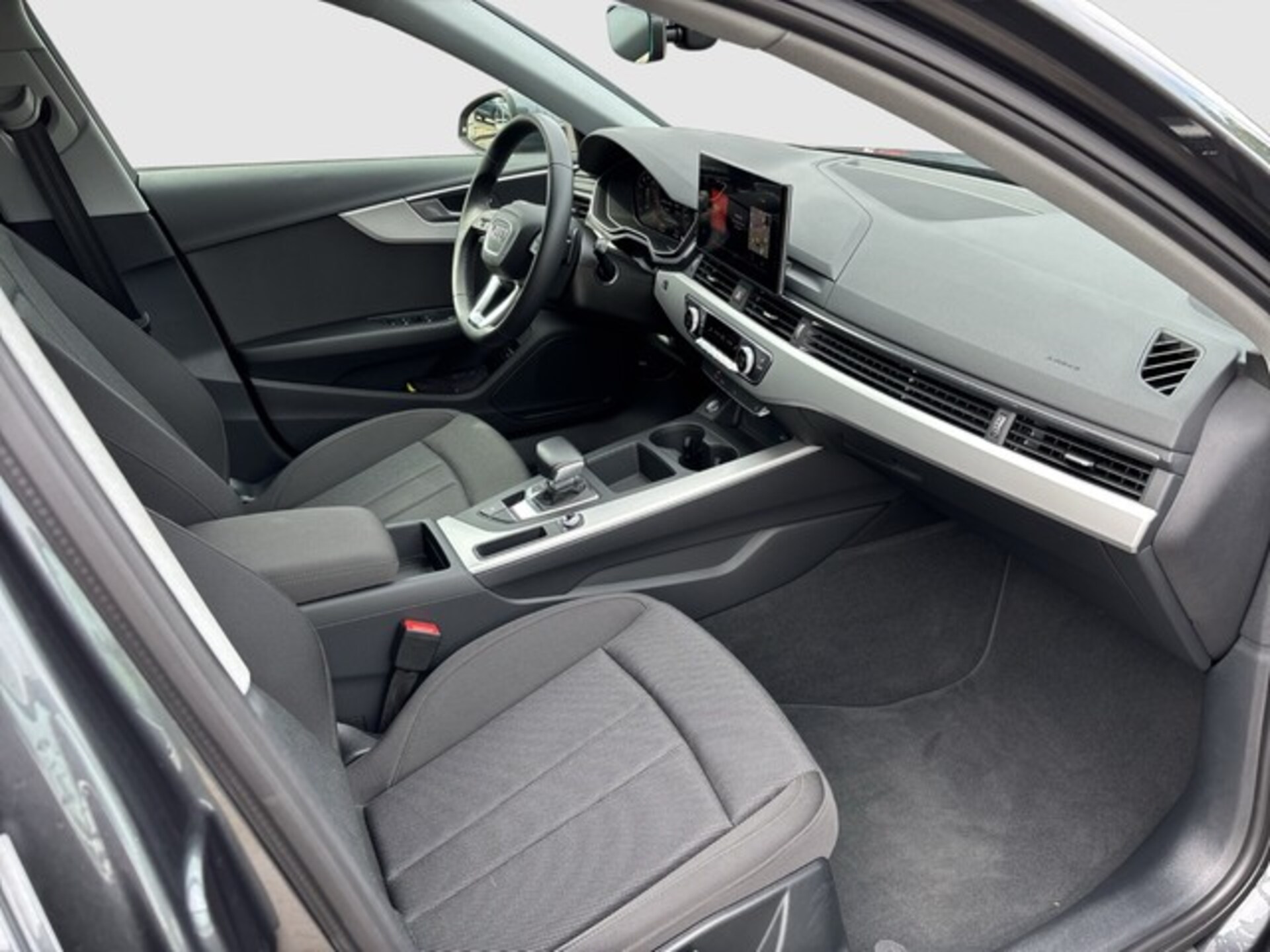 Audi A4 Avant S line