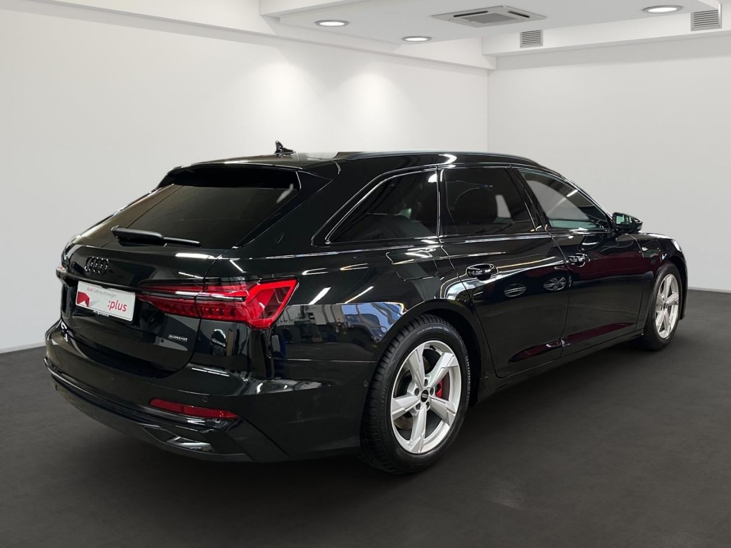 Bild über Audi A6 Avant TFSI e S line 55 TFSI e quattro S tronic - für weitere Informationen kontaktieren Sie den Audi Partner