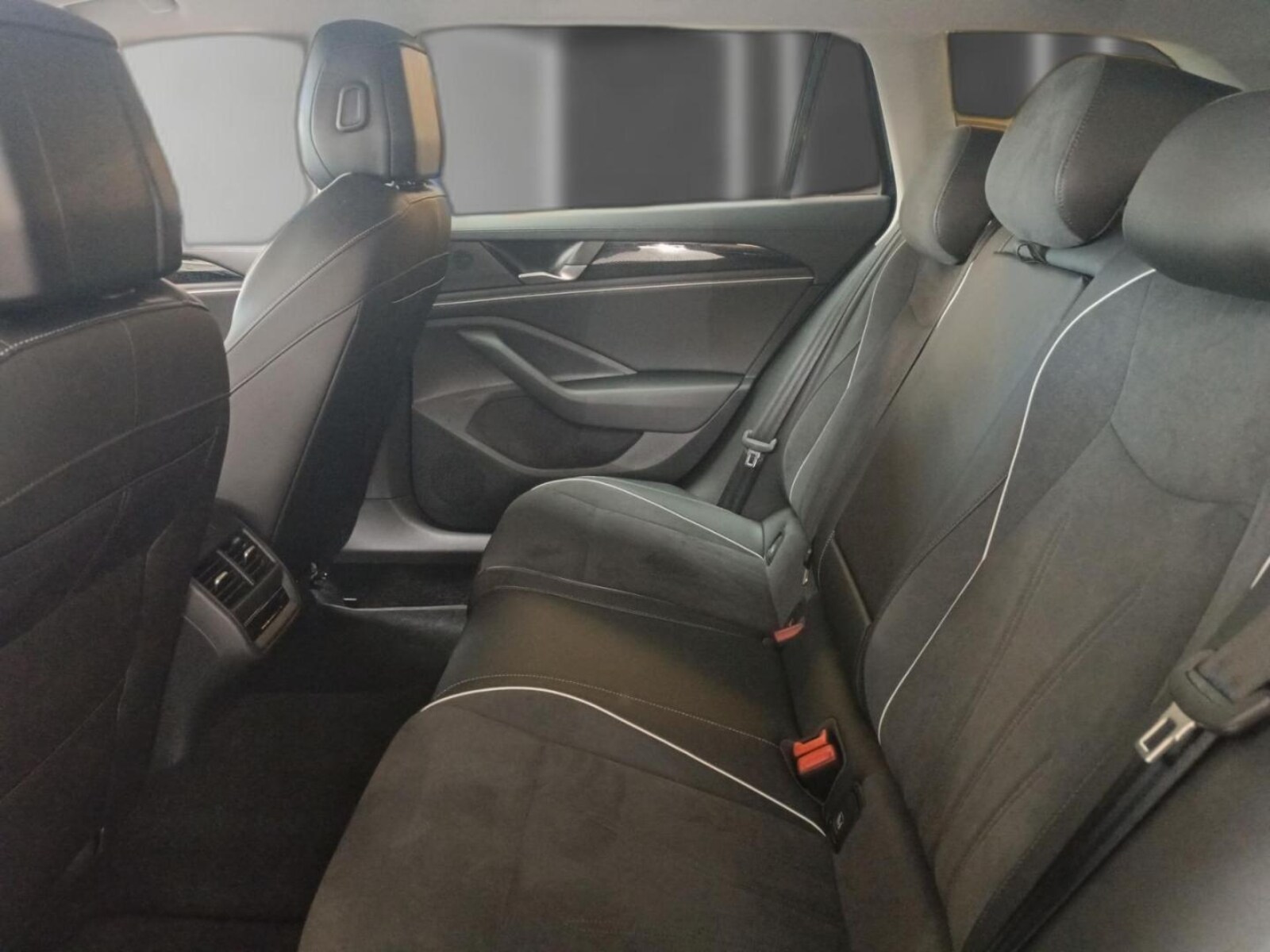 Volkswagen Passat – Bild 17