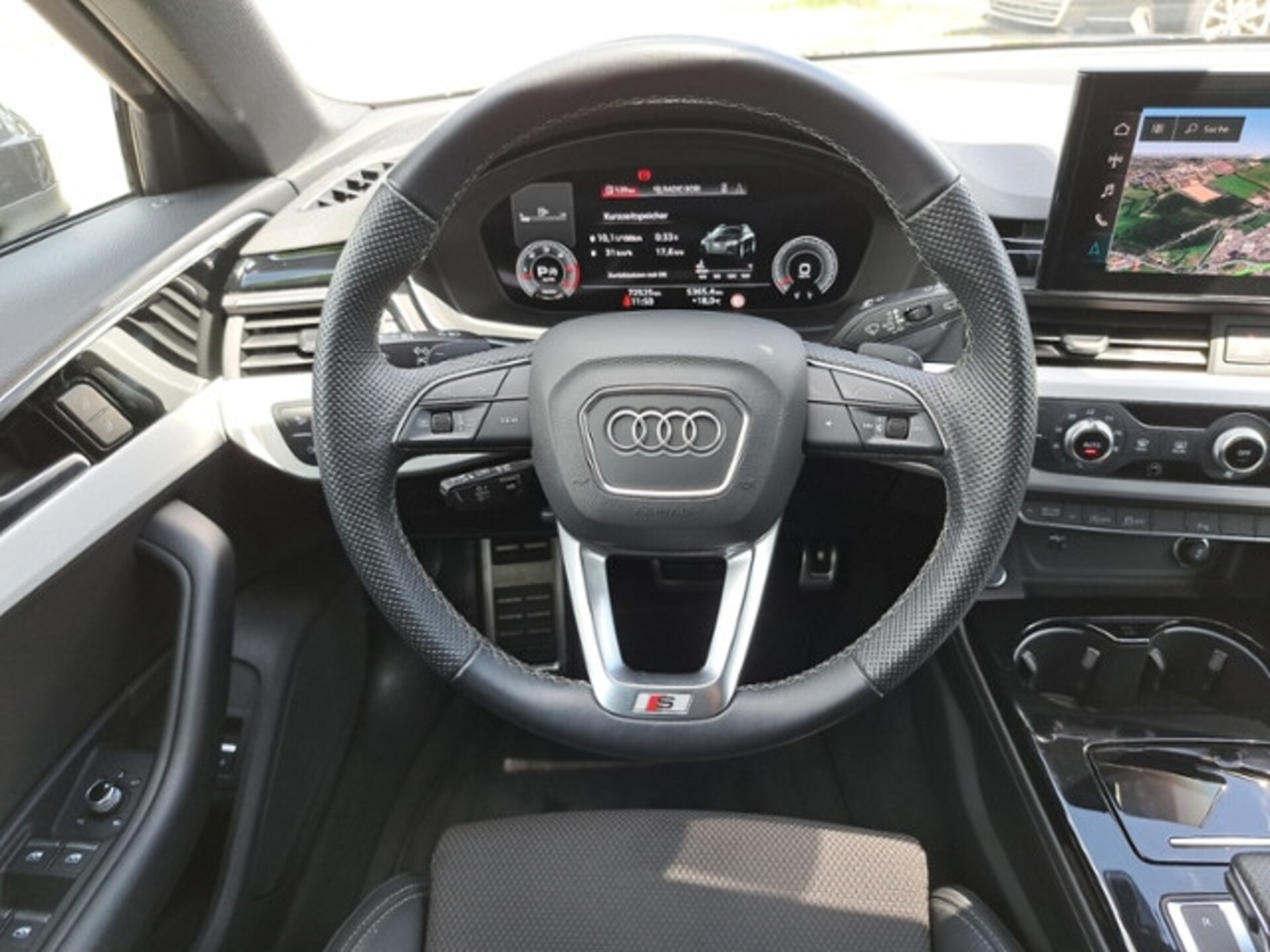 Audi A4 Avant S line