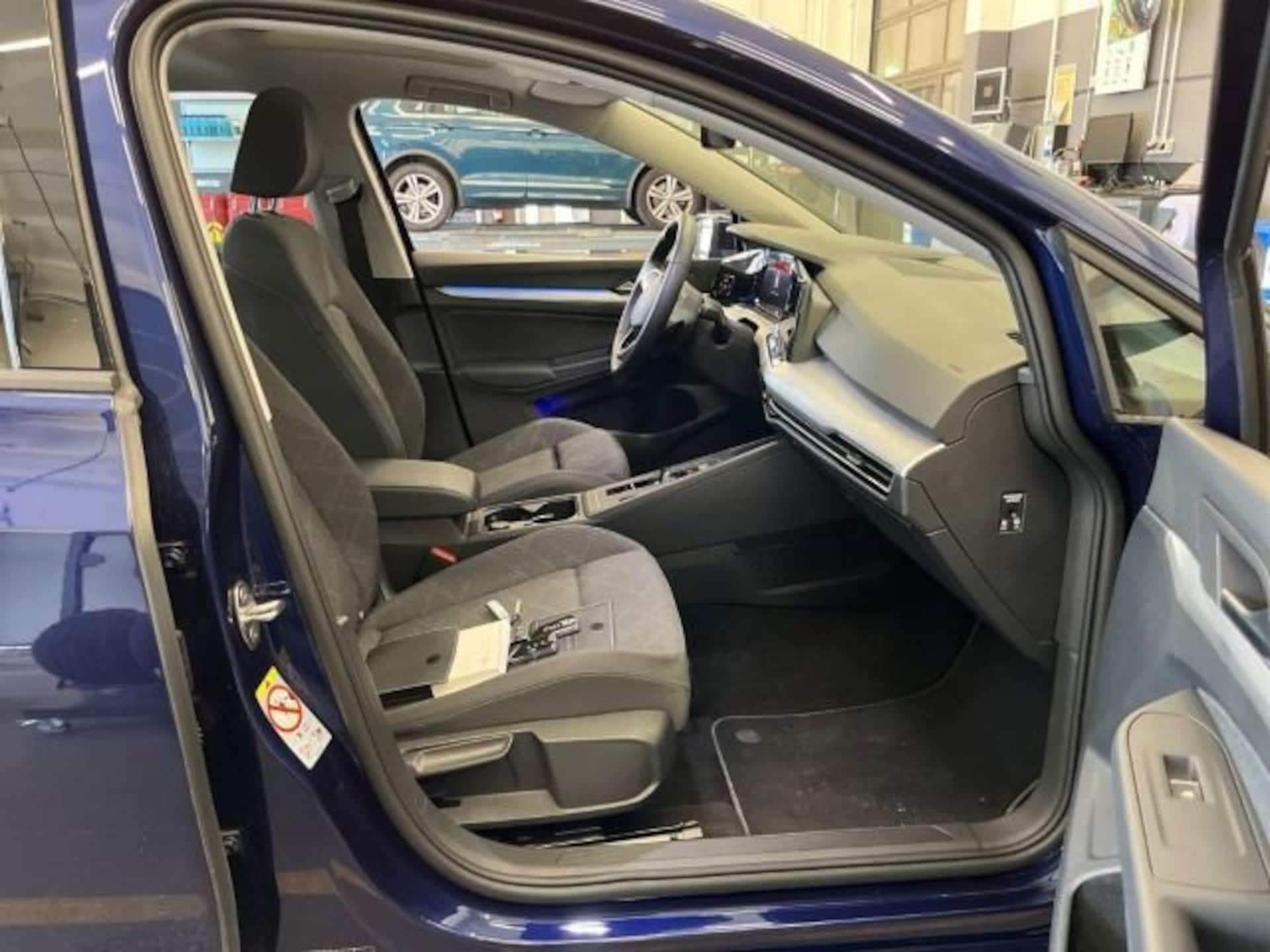 Volkswagen Golf Life