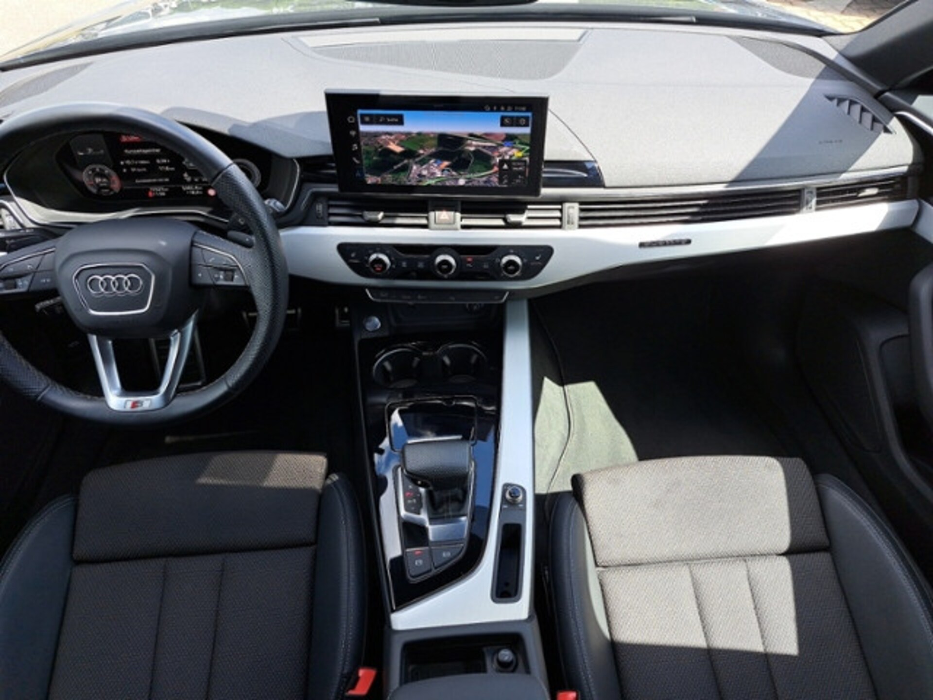 Audi A4 Avant S line