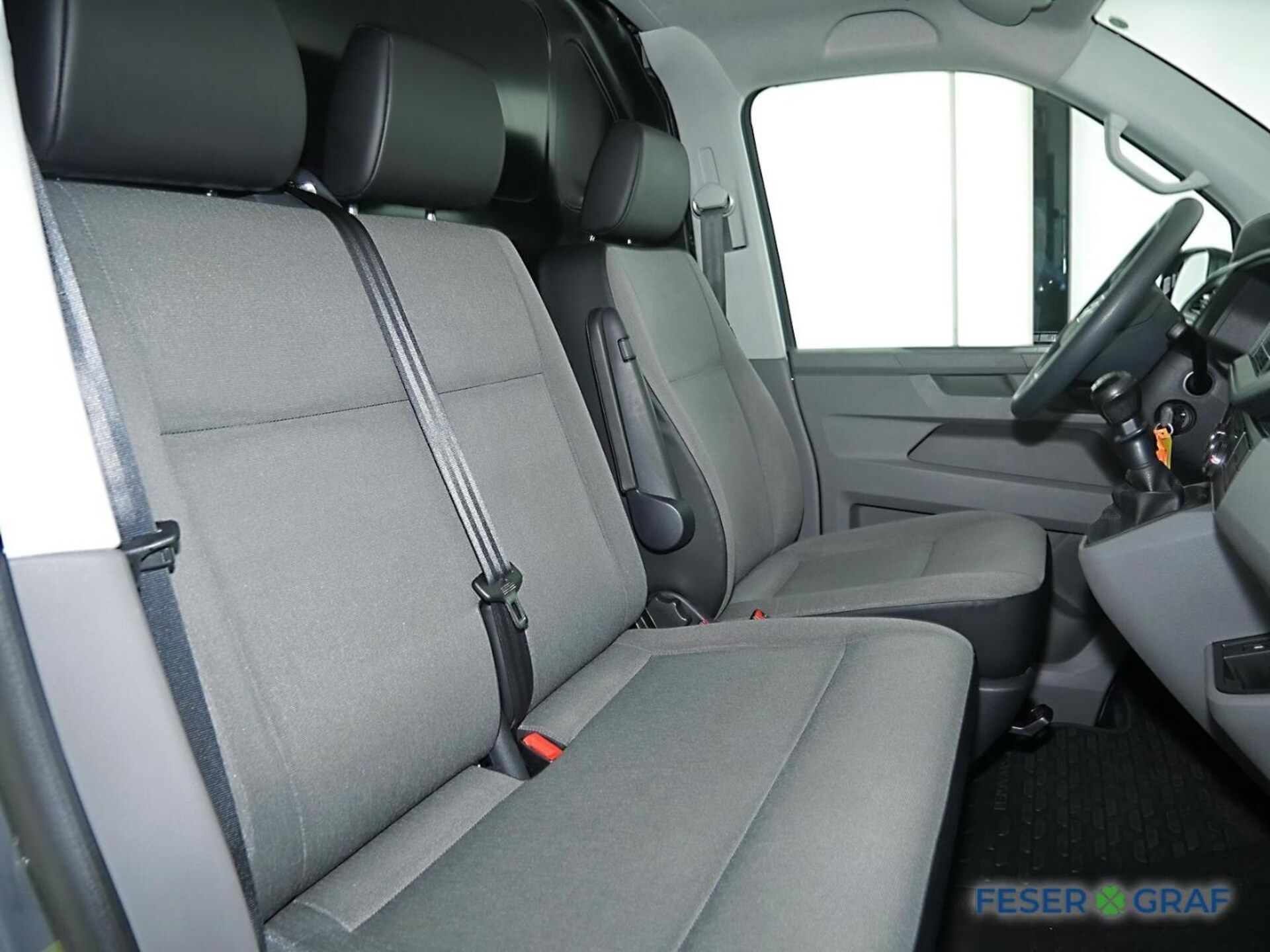 Volkswagen T6.1 Transporter Kasten langer Radstand