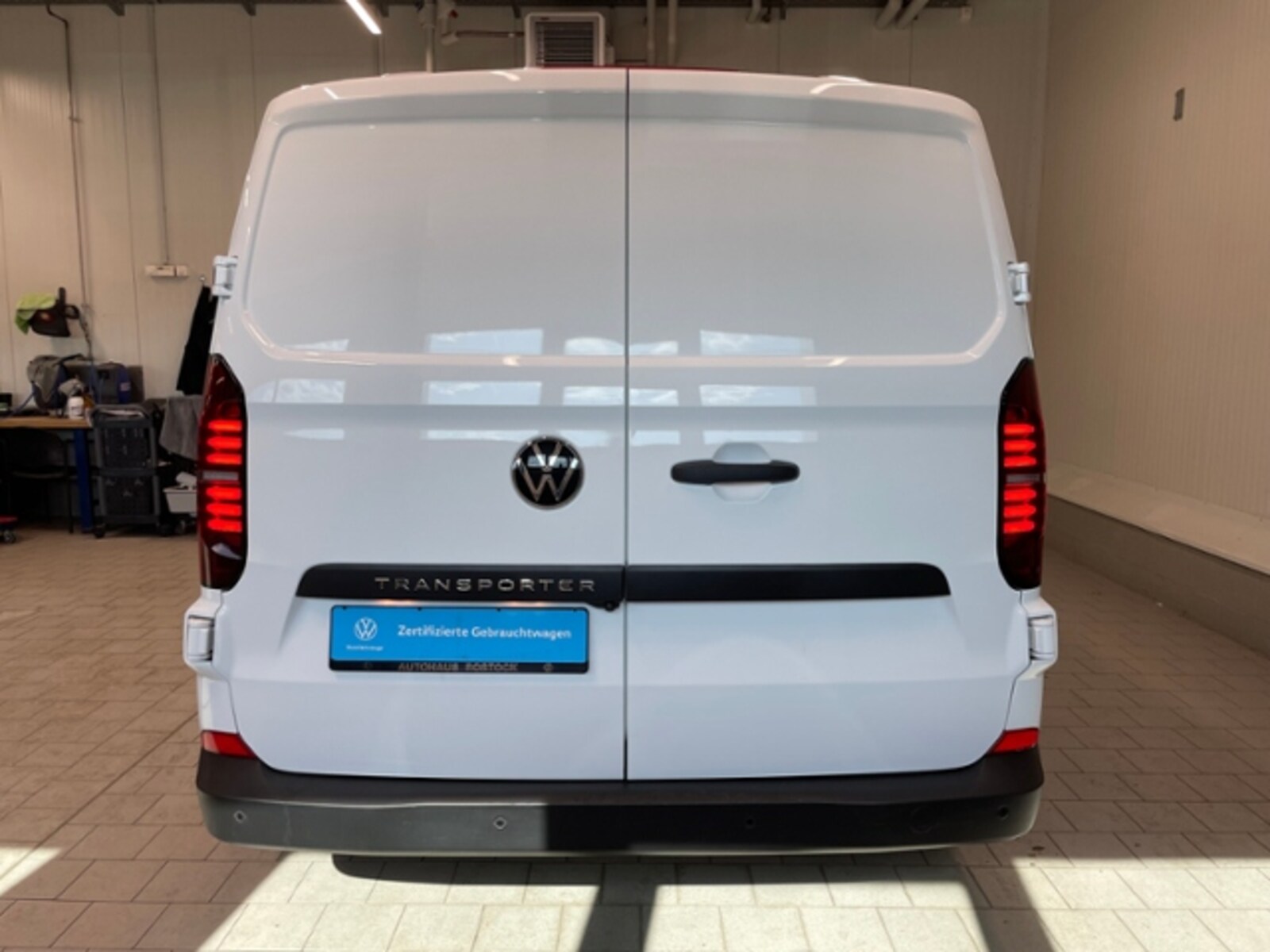 Volkswagen Transporter Kasten langer Radstand – Bild 5