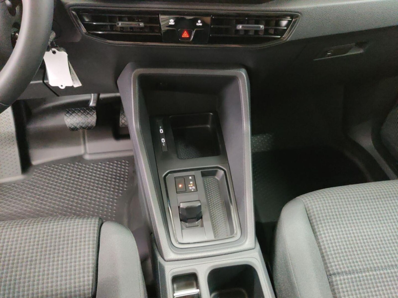 Volkswagen Caddy Cargo – Bild 12