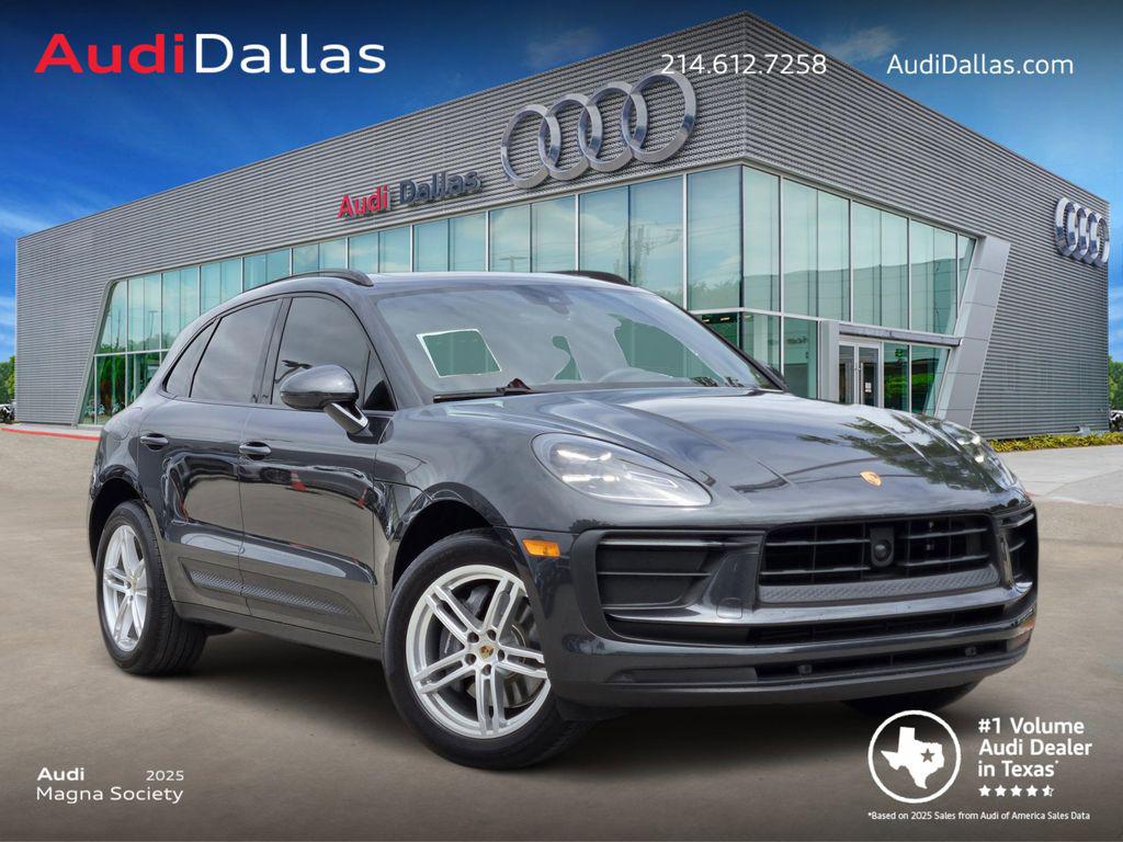 2024 Porsche Macan Base