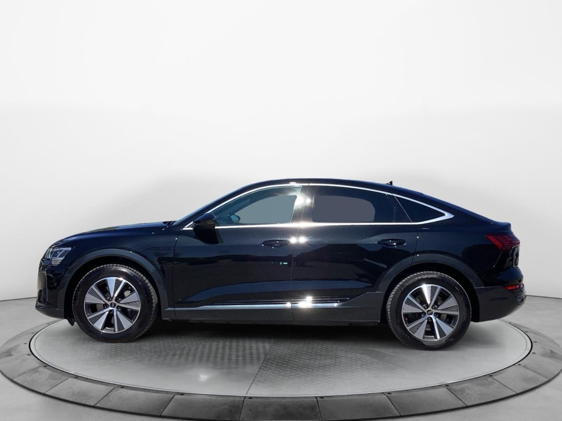 Audi Q8 Sportback e-tron Advanced