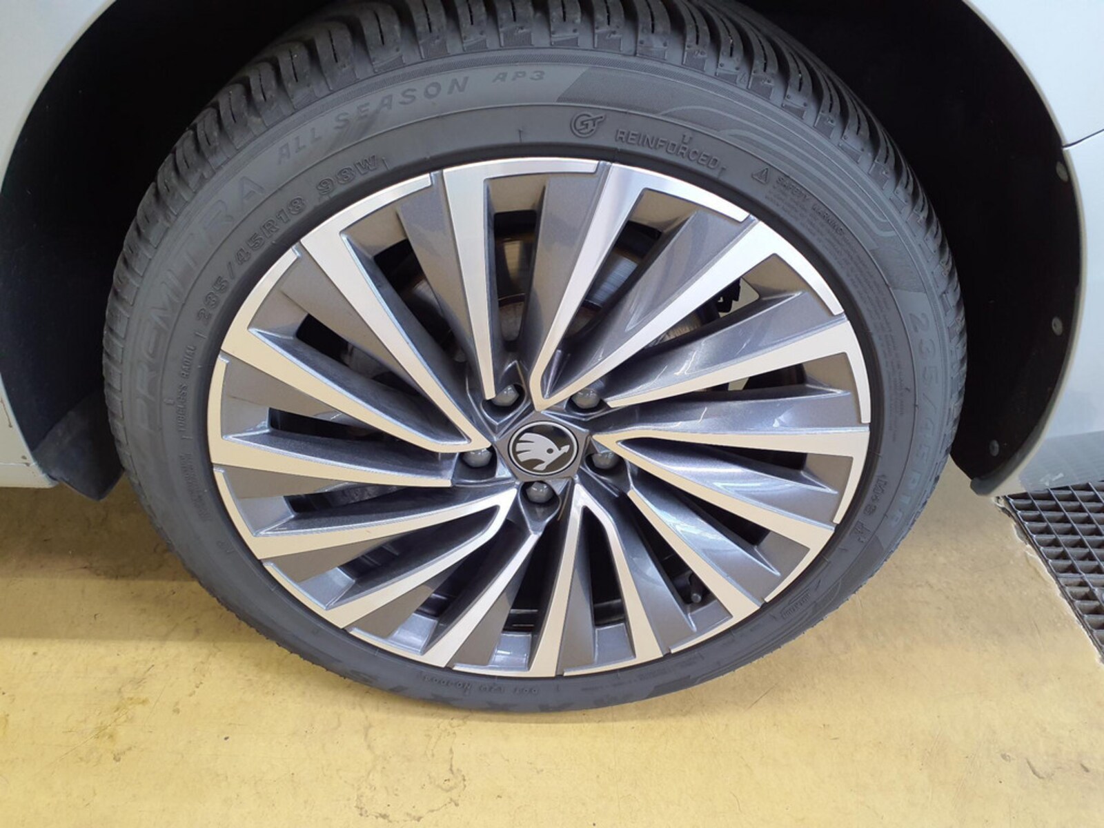 Škoda Superb Combi – Bild 10