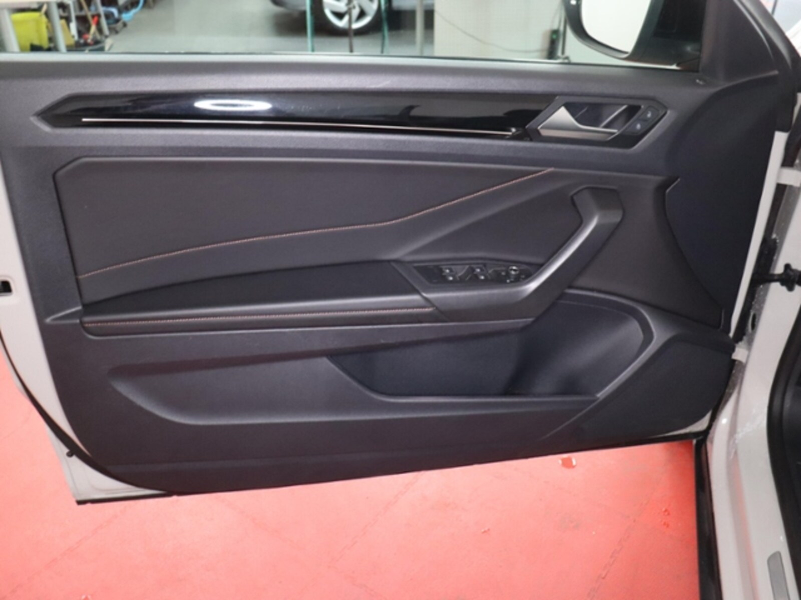 Volkswagen T-Roc Cabriolet – Bild 9