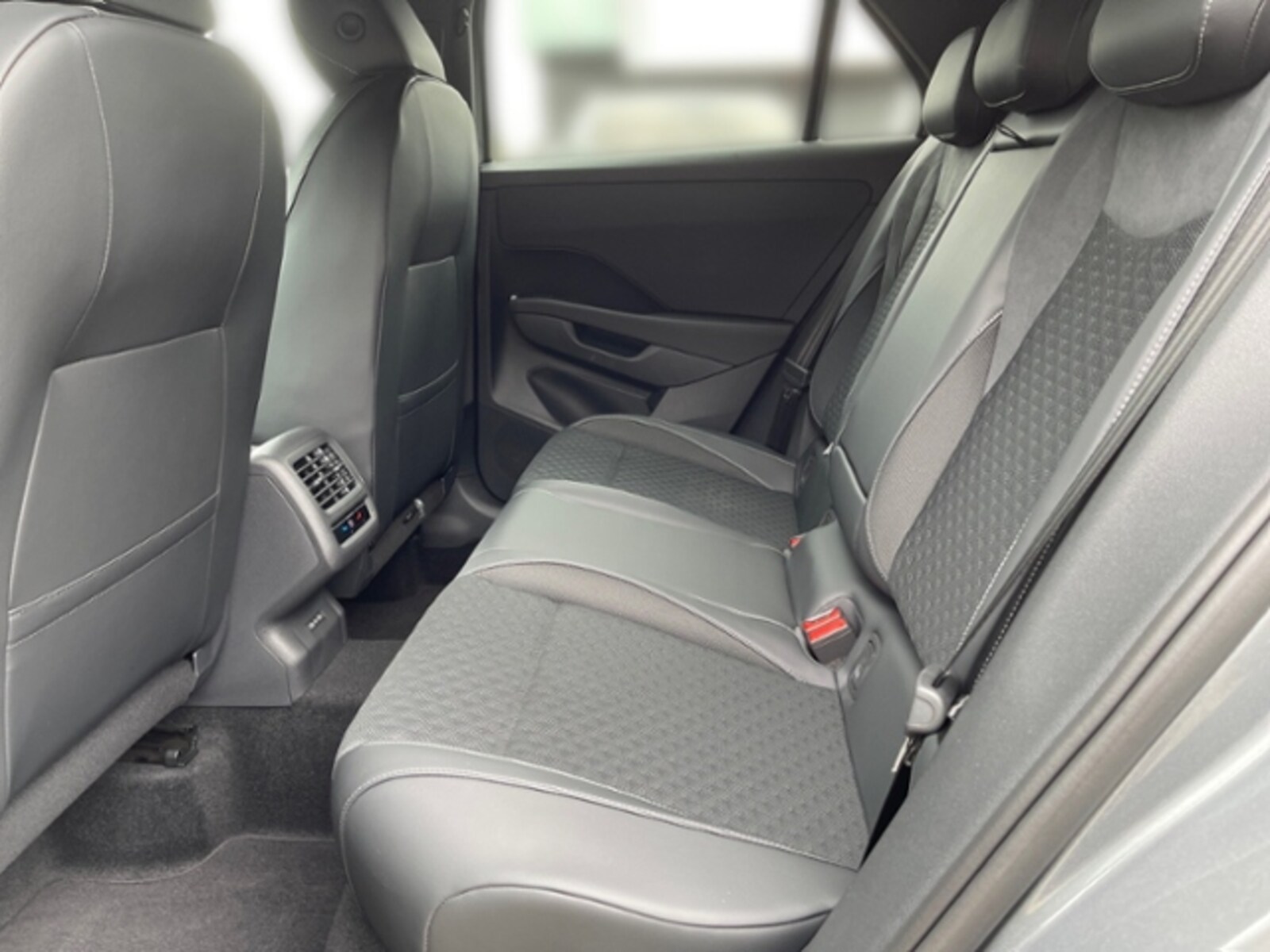 Volkswagen T-Roc – Bild 11