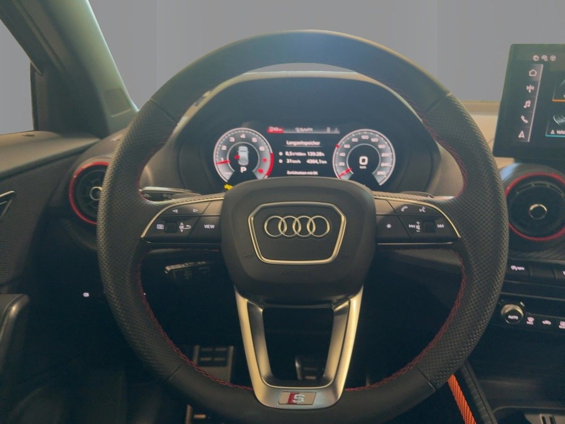Audi Q2 S line