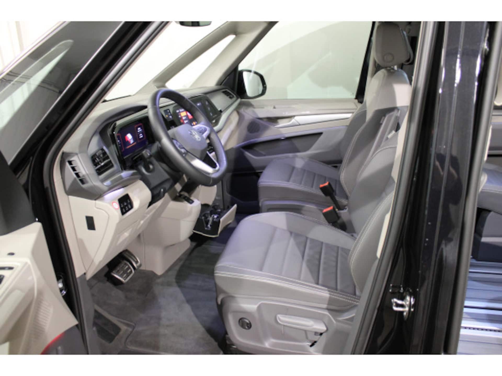 Volkswagen Multivan Langversion Style