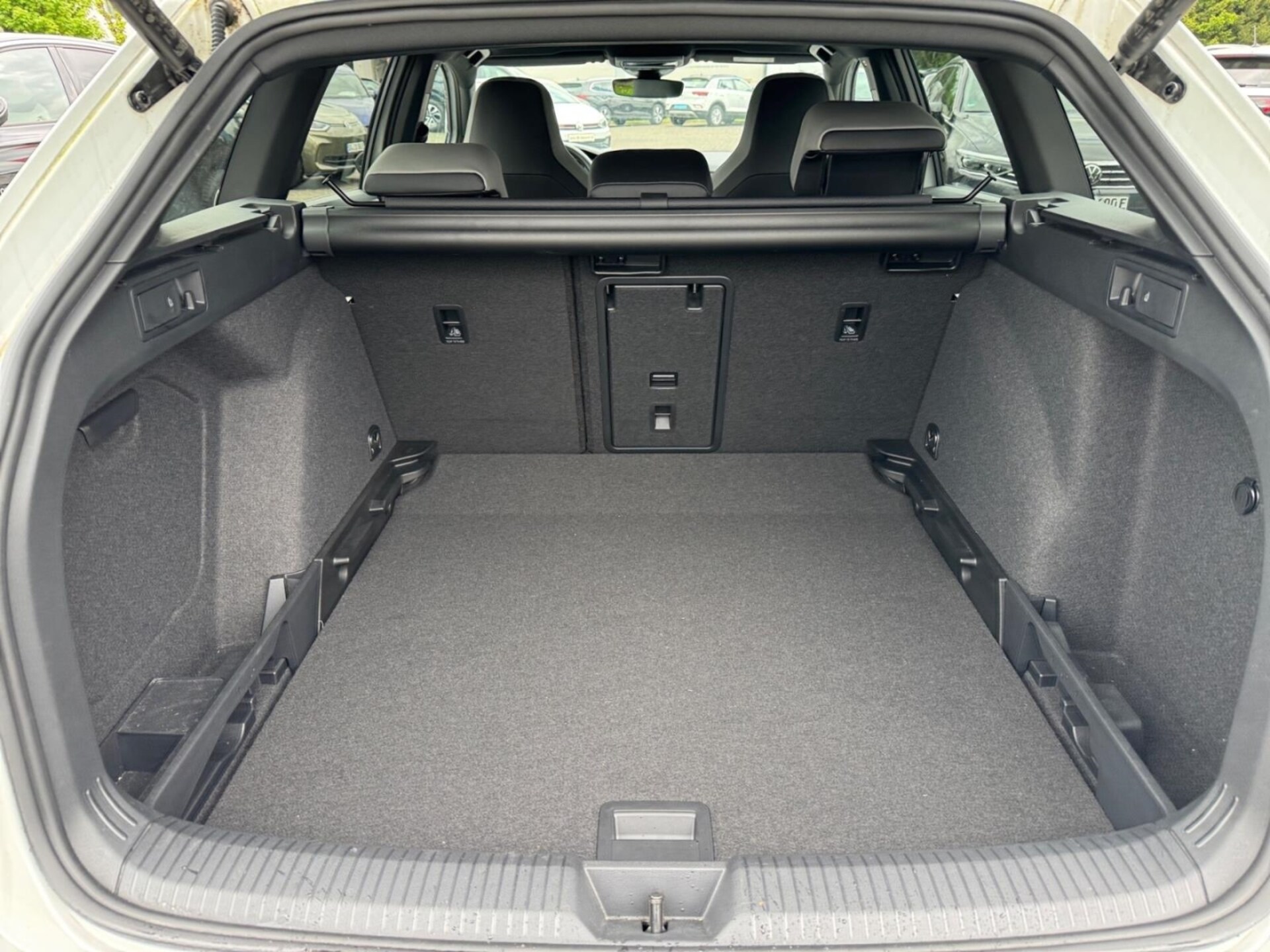 Volkswagen Golf Variant R-Line