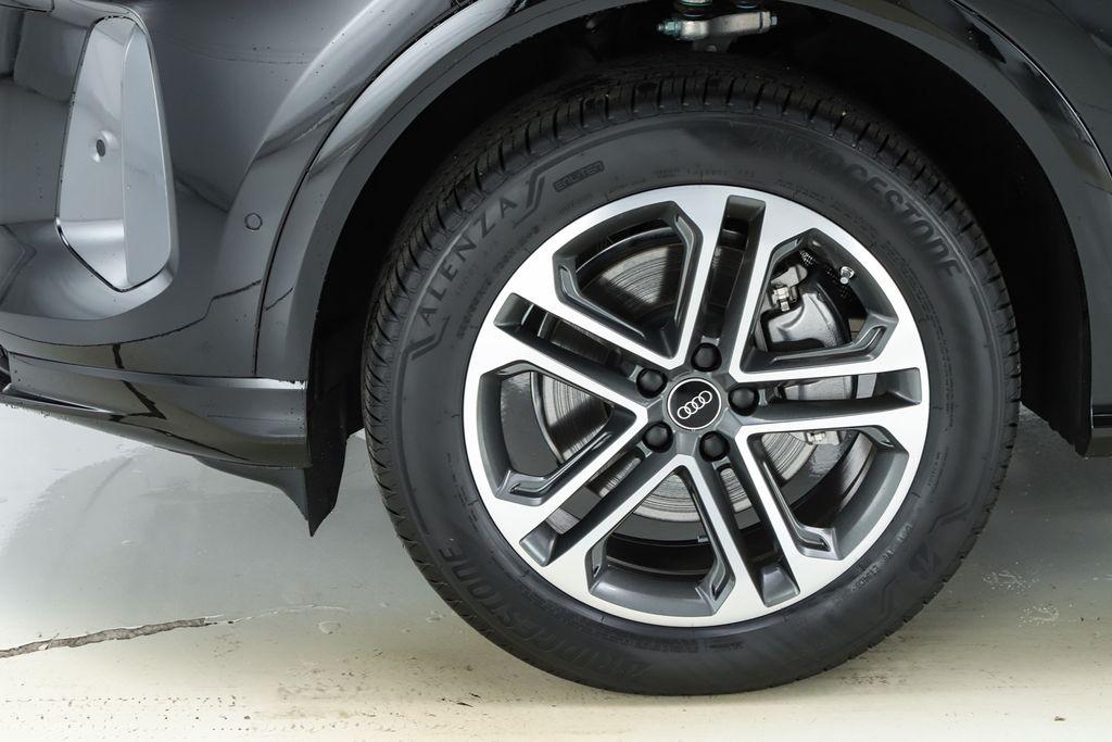 2025 Audi Q5 Premium - Photo 8