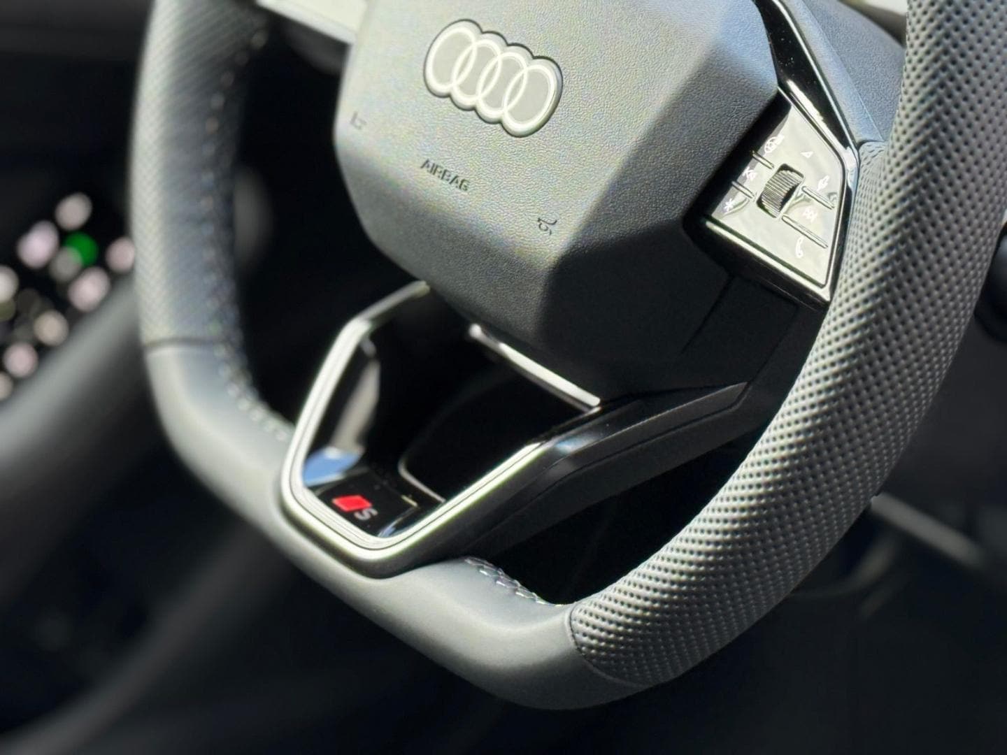 Bild über Audi A5 Avant e-hybrid e-hybrid quattro 270 kW S tronic - für weitere Informationen kontaktieren Sie den Audi Partner