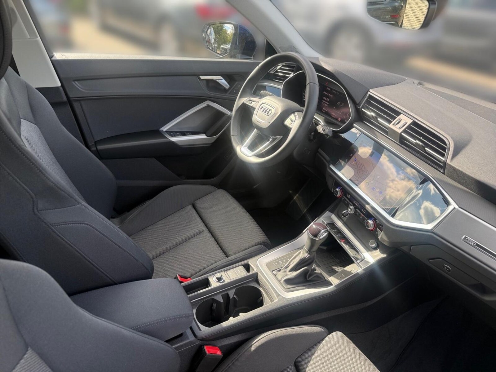 Audi Q3 – Bild 16