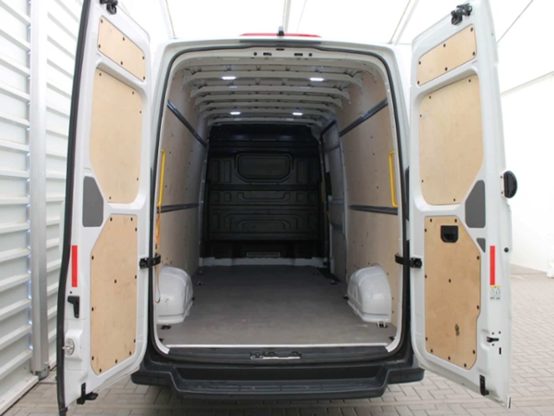 Volkswagen Crafter Kasten langer Radstand