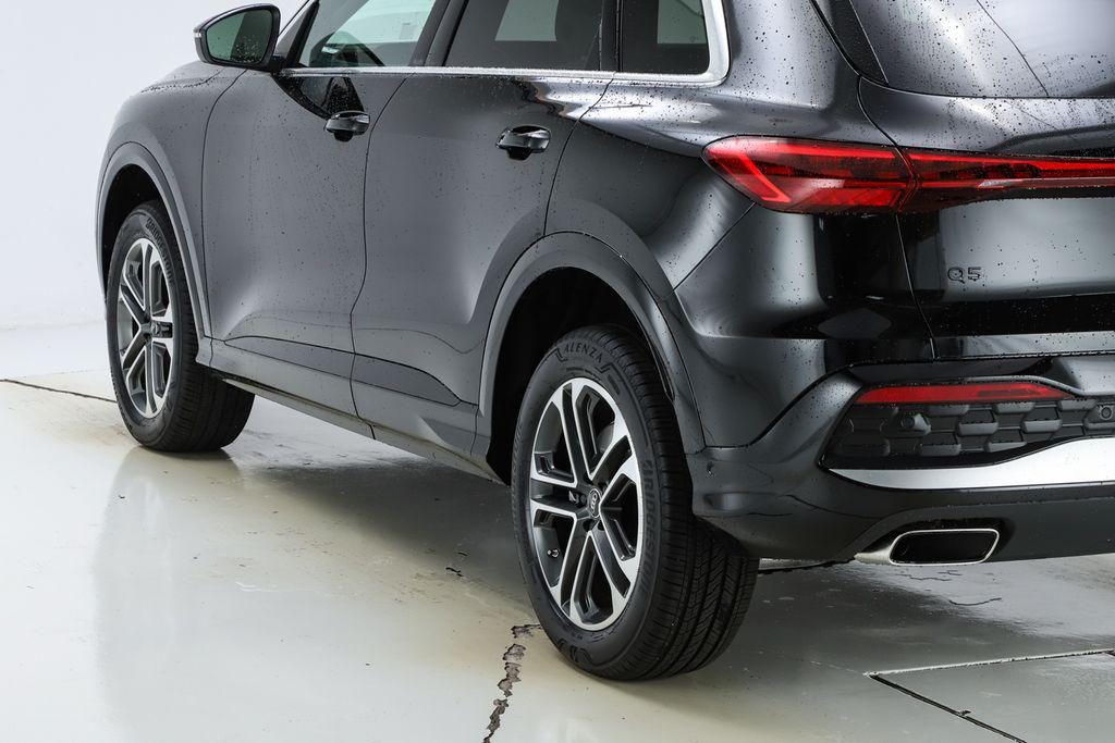 2025 Audi Q5 Premium - Photo 11