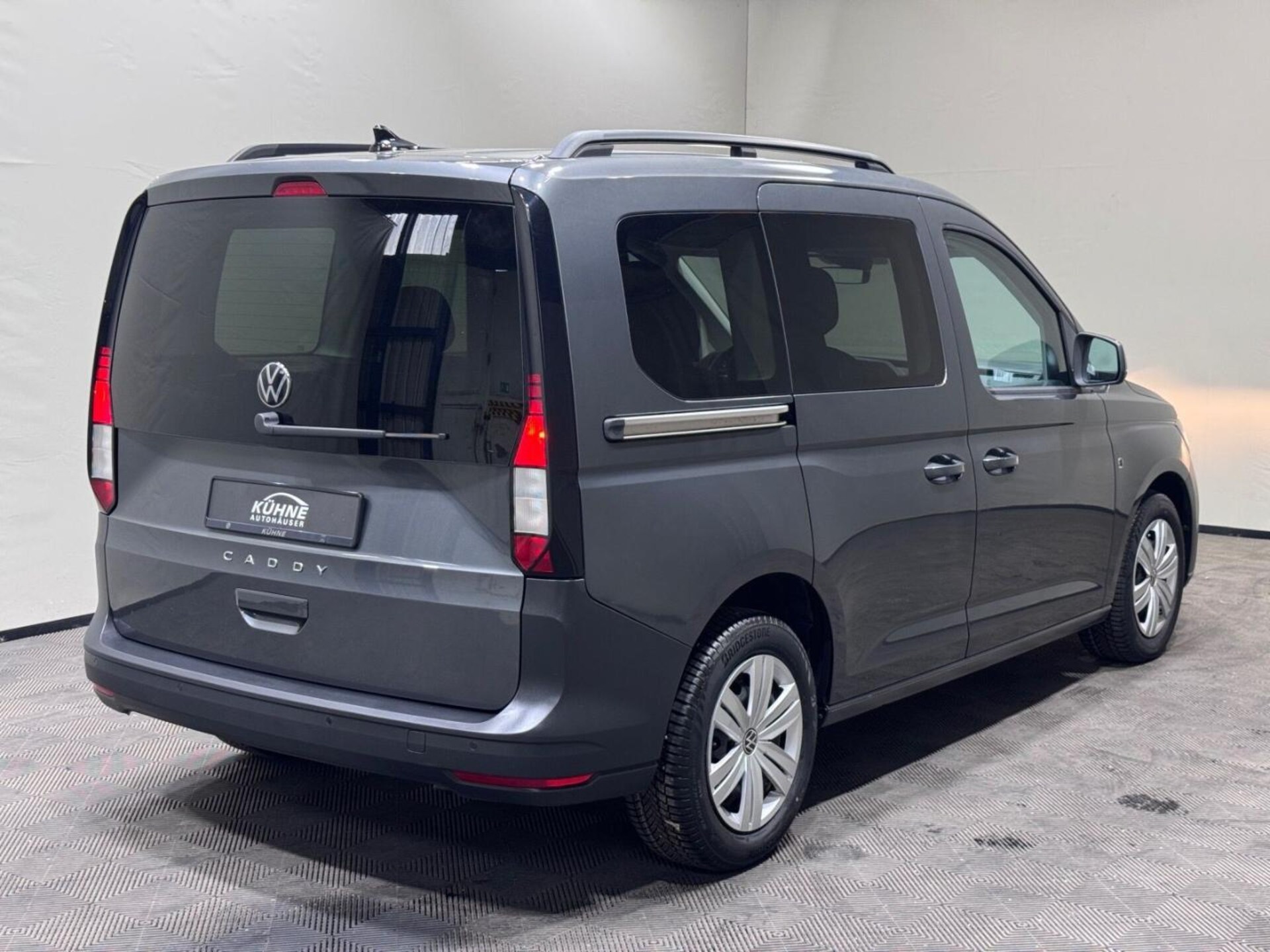 Volkswagen Caddy Basis-Modell