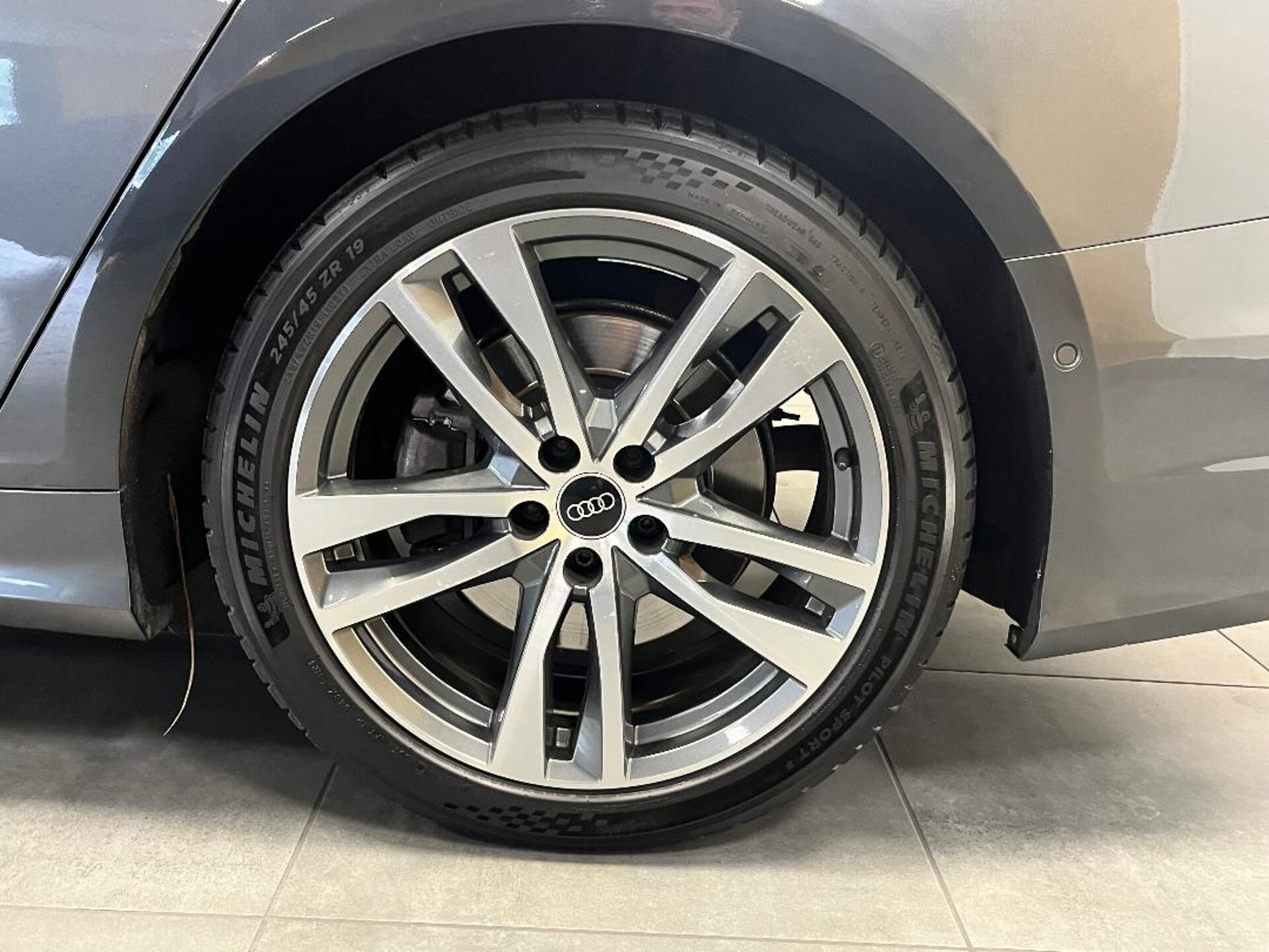 Audi A6 Avant S line