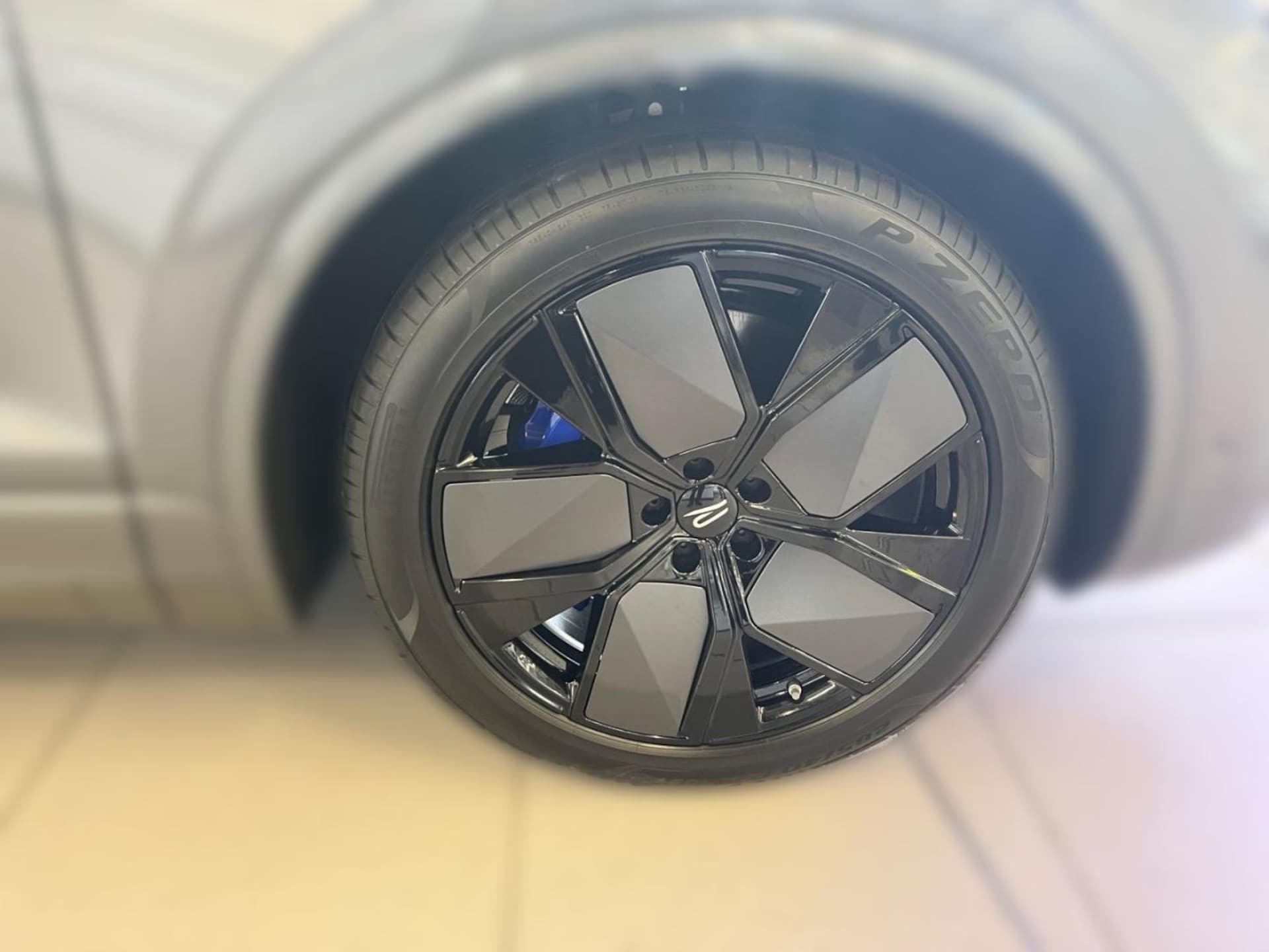 Volkswagen Touareg R