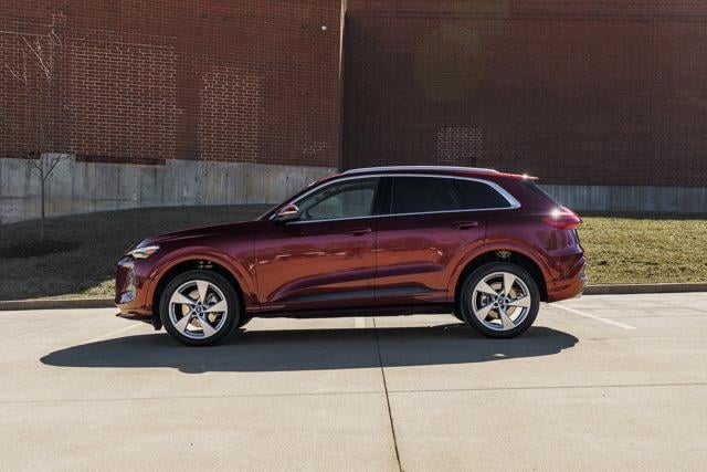2025 Audi Q5 Premium Plus - Photo 6