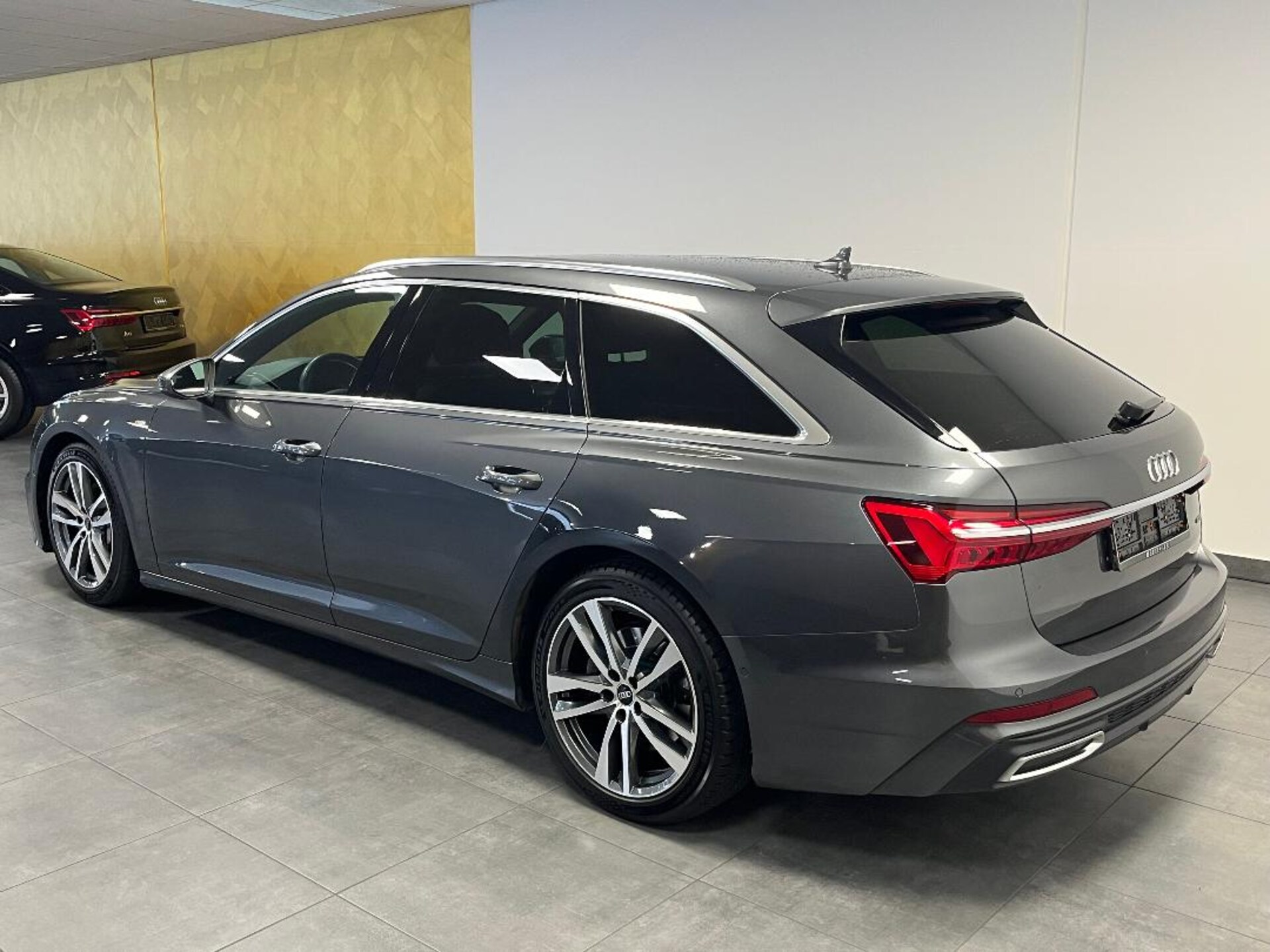 Audi A6 Avant S line