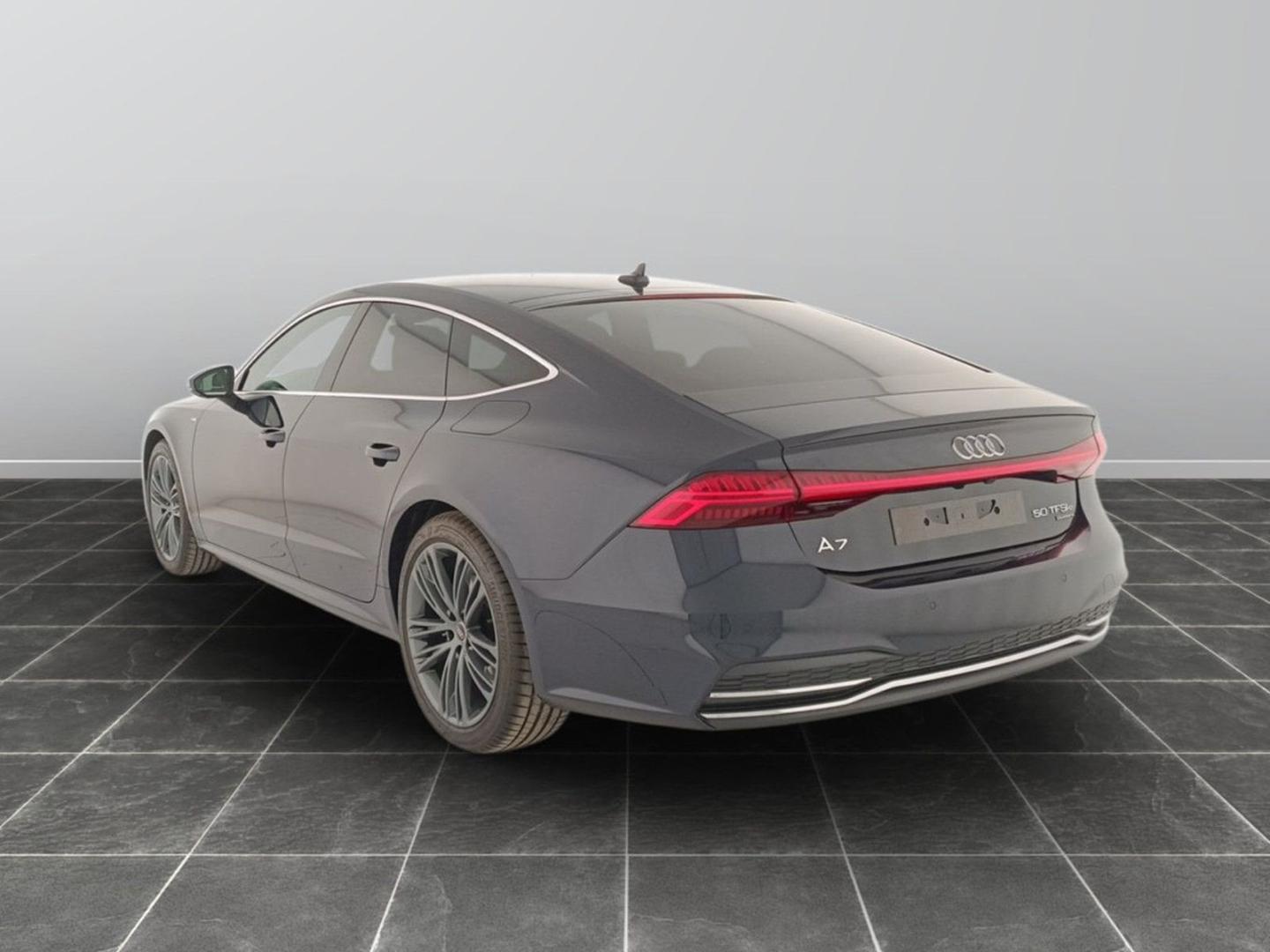 Immagine di Audi A7 Sportback TFSI e Business Advanced 50 TFSI e quattro 220 kW (299 CV) S tronic - Vista: for more details contact your dealer