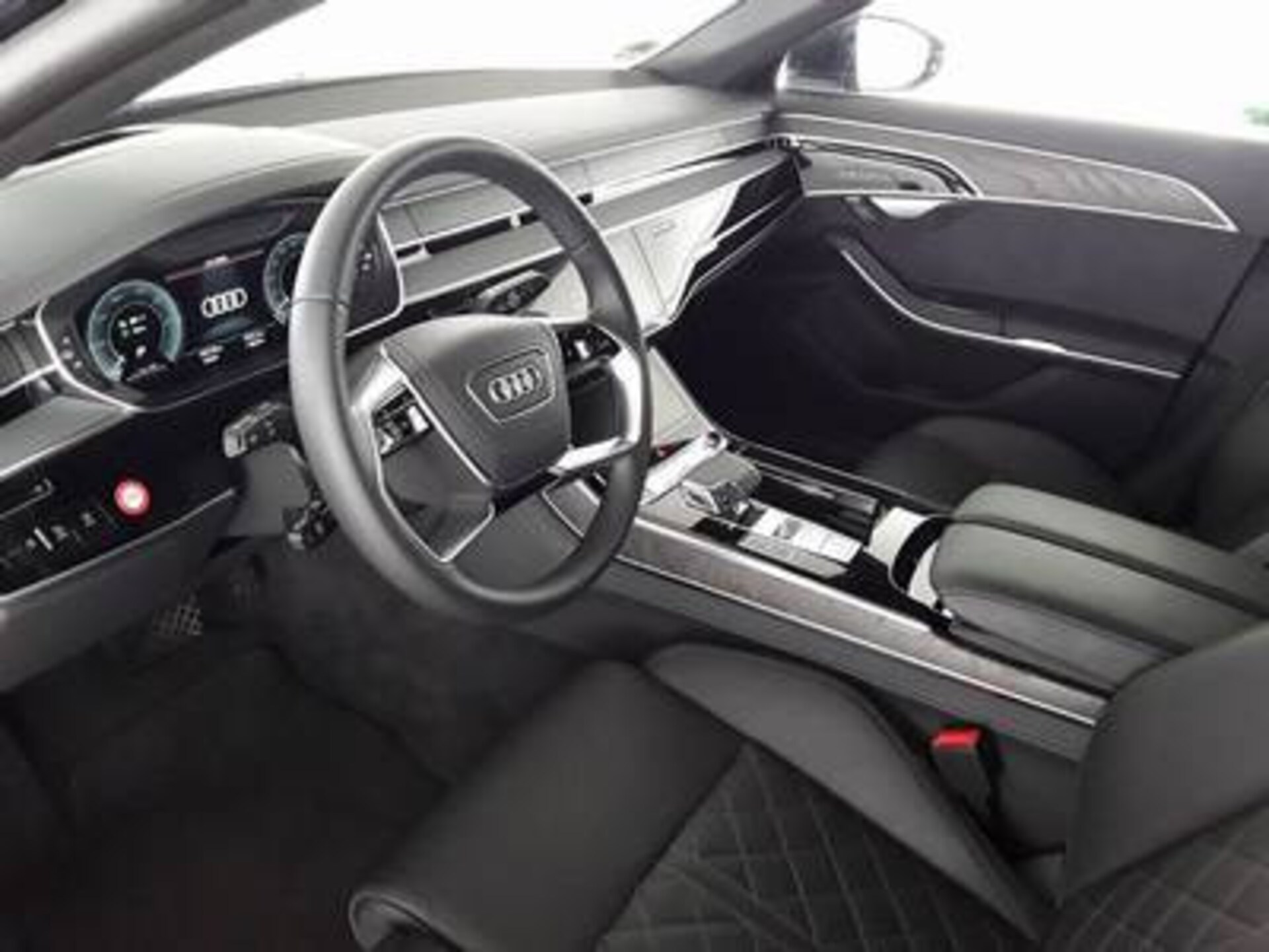 Audi A8 TFSI e