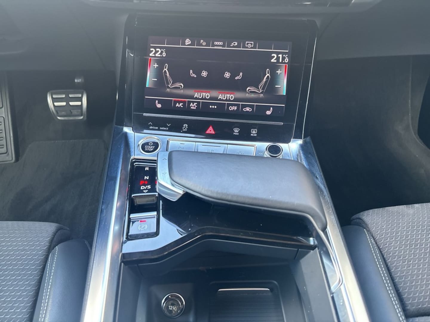 Bild über Audi Q8 e-tron S line 50 e-tron quattro - für weitere Informationen kontaktieren Sie den Audi Partner