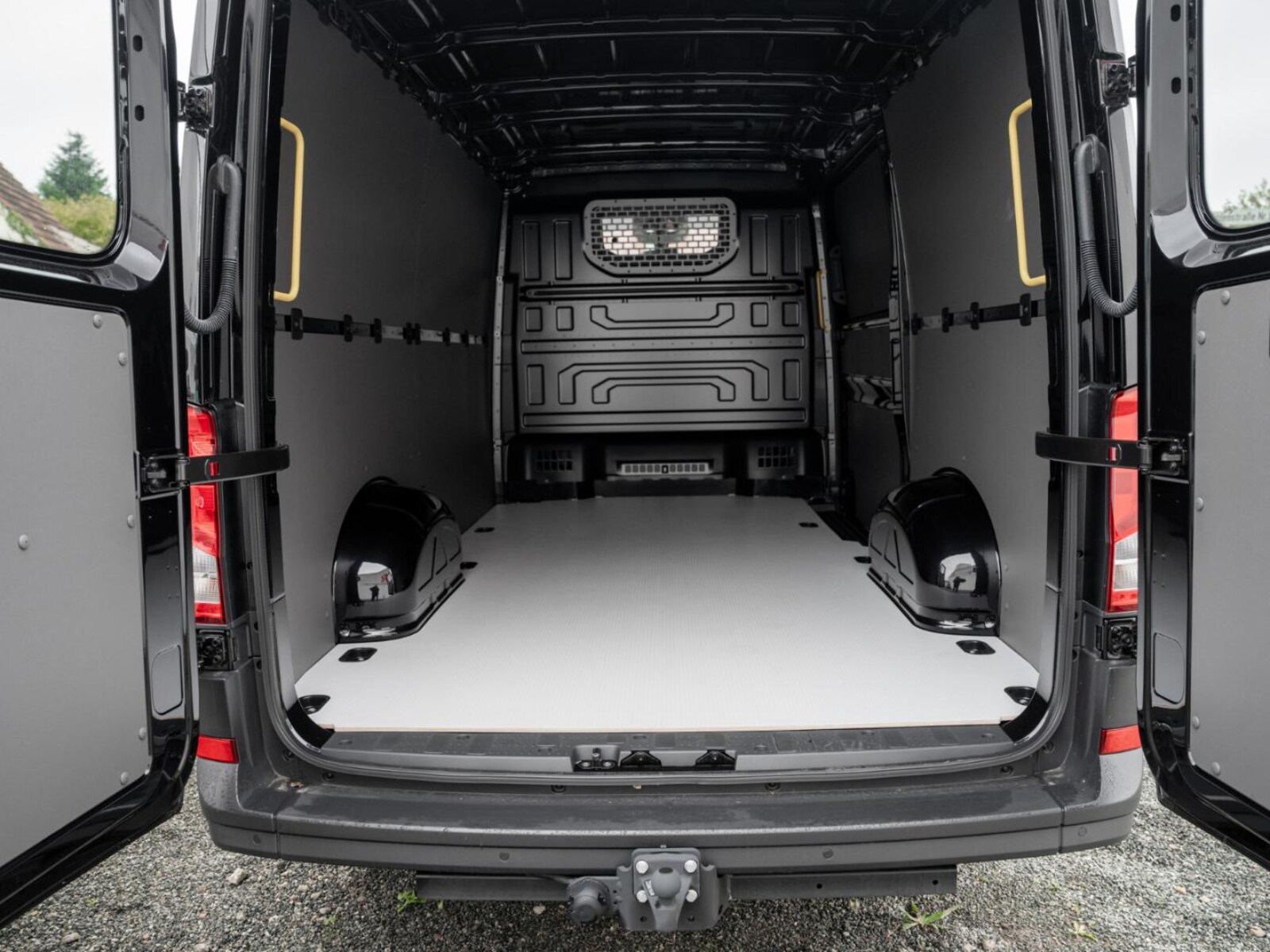 Volkswagen Crafter Kasten mittlerer Radstand – Bild 25