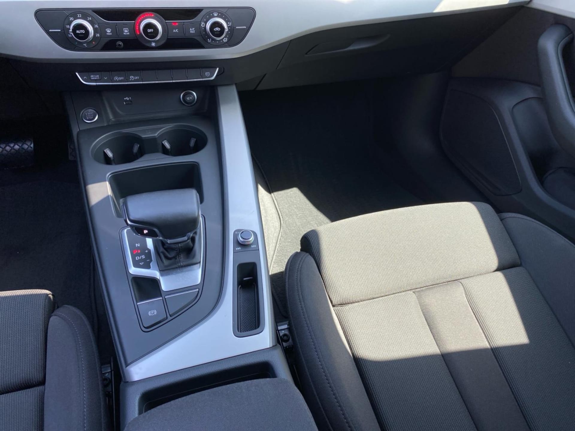 Audi A4 Limousine S line
