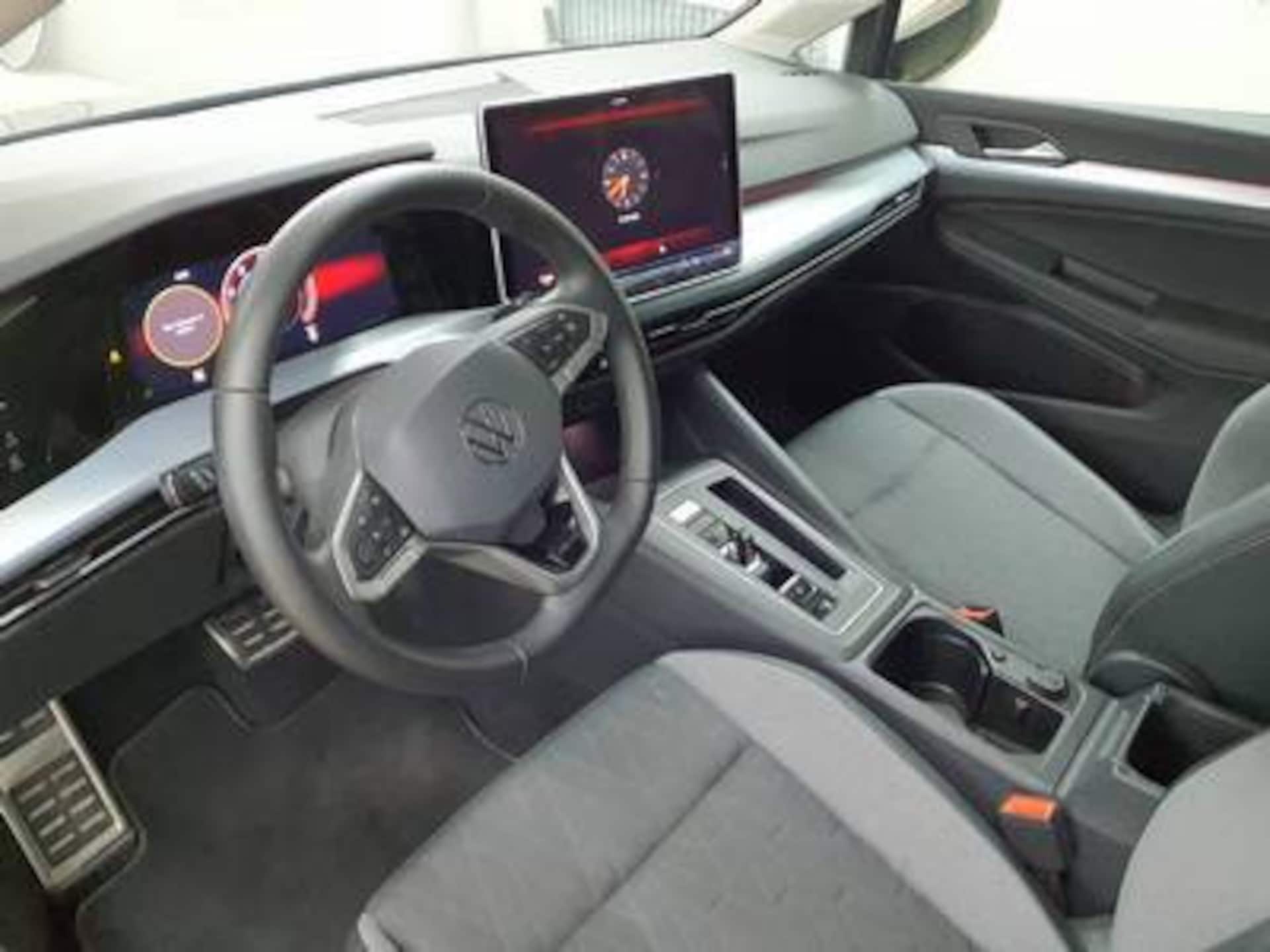 Volkswagen Golf Life